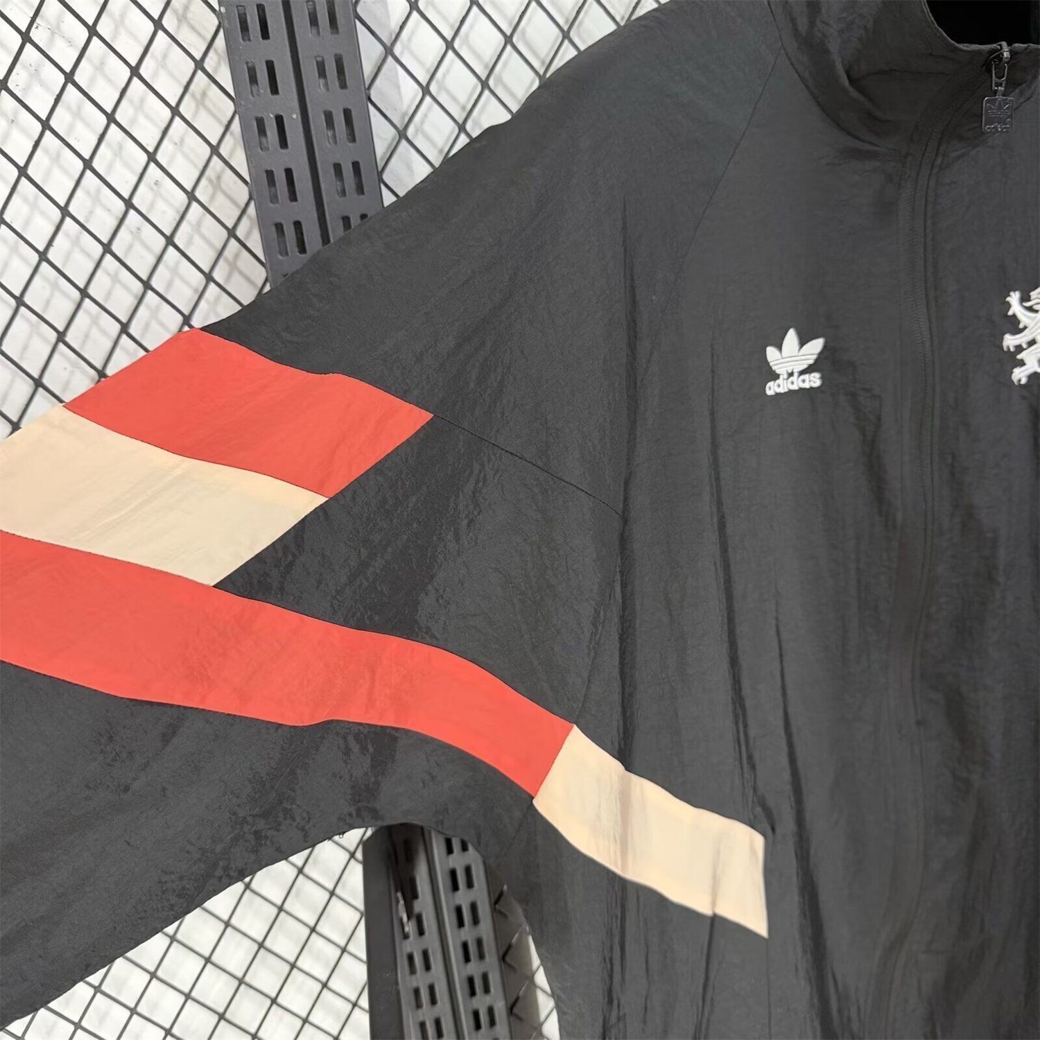 Lyon 25-26 Training Windbreaker Jacket - Black - UnitedFutballJersey