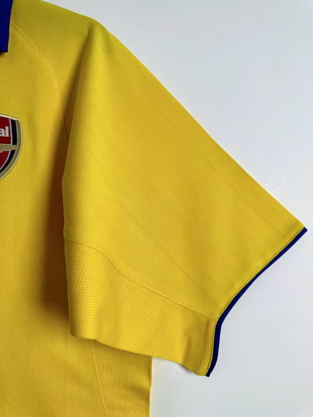 2003-2004 Retro Arsenal Away Football Shirt 1:1 Thai Quality