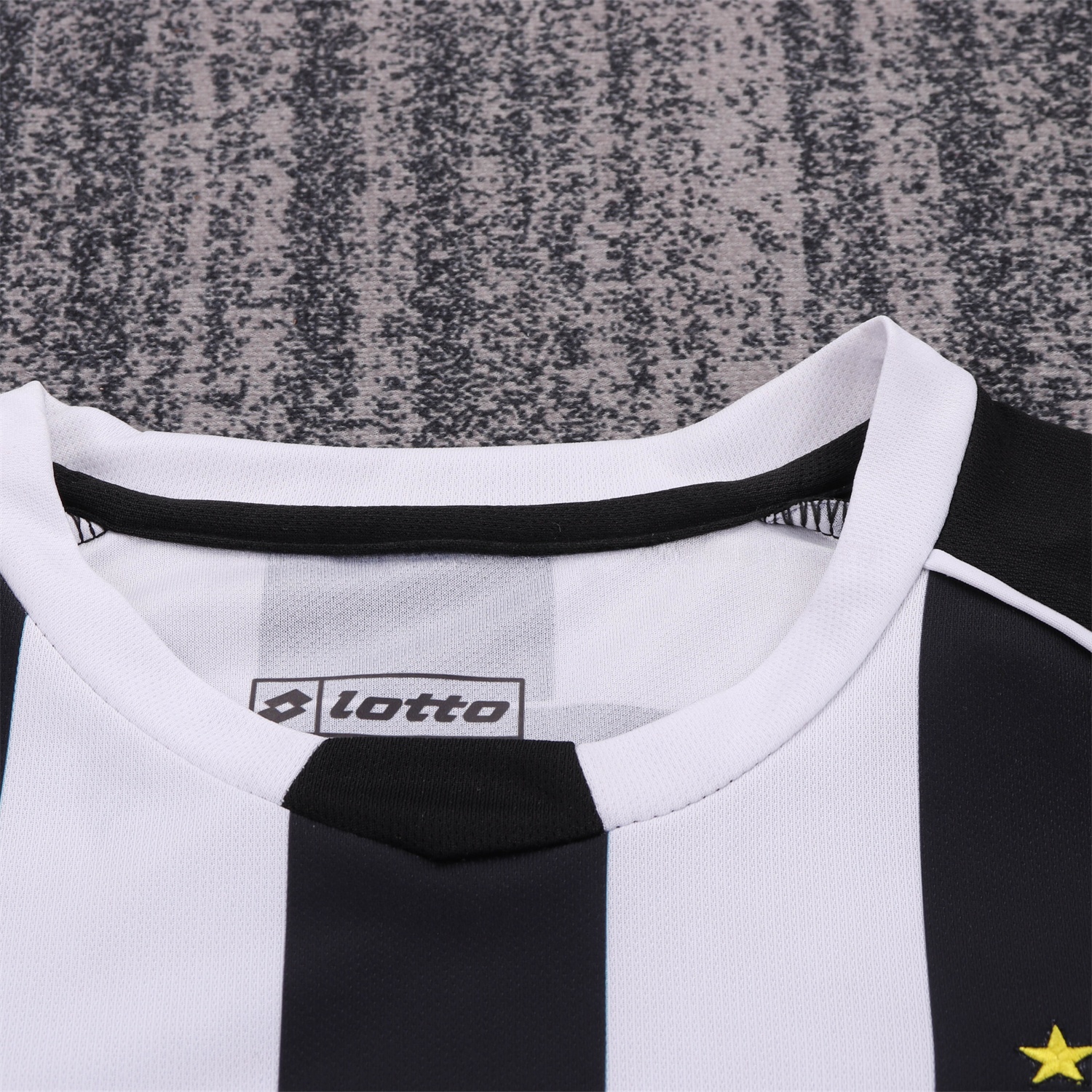 Retro Juventus 2002-03 Home Kids Kit - UnitedFutballJersey