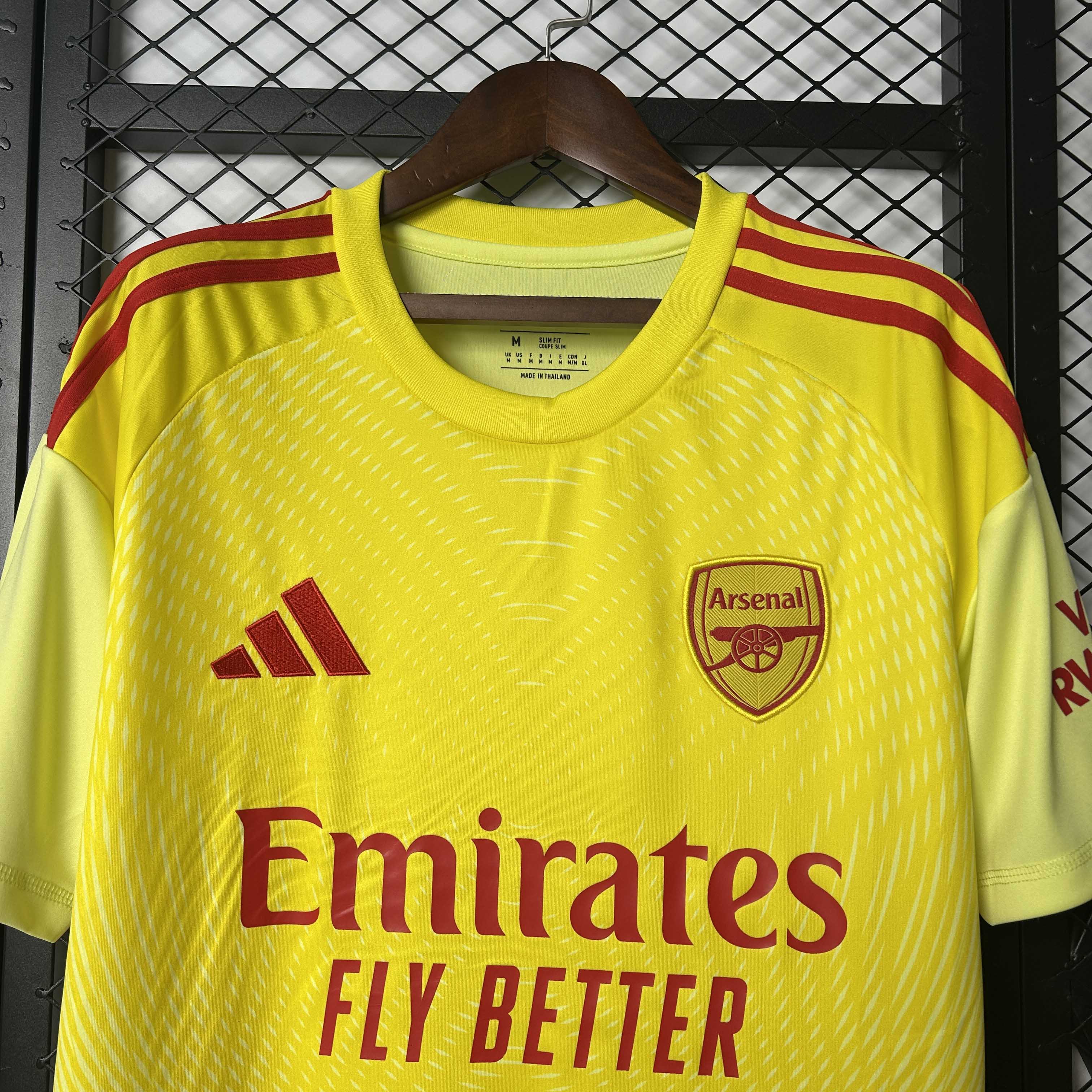 2025/2026 Arsenal Goalie Yellow Football Jersey 1:1 Thai Quality