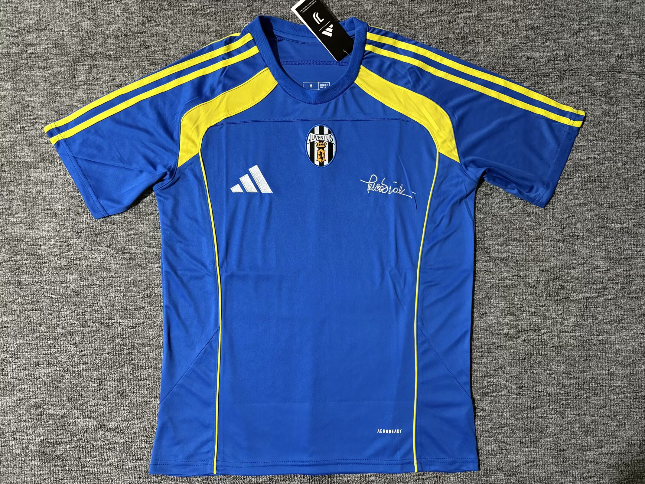 2025/2026 Juventus Co-branded Edition Football Jersey 1:1 Thai quality