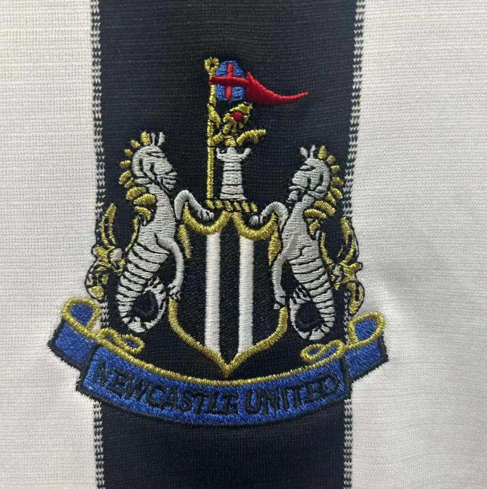 2000-2001 Retro Newcastle United Home Soccer Jersey 1:1 Thai Quality