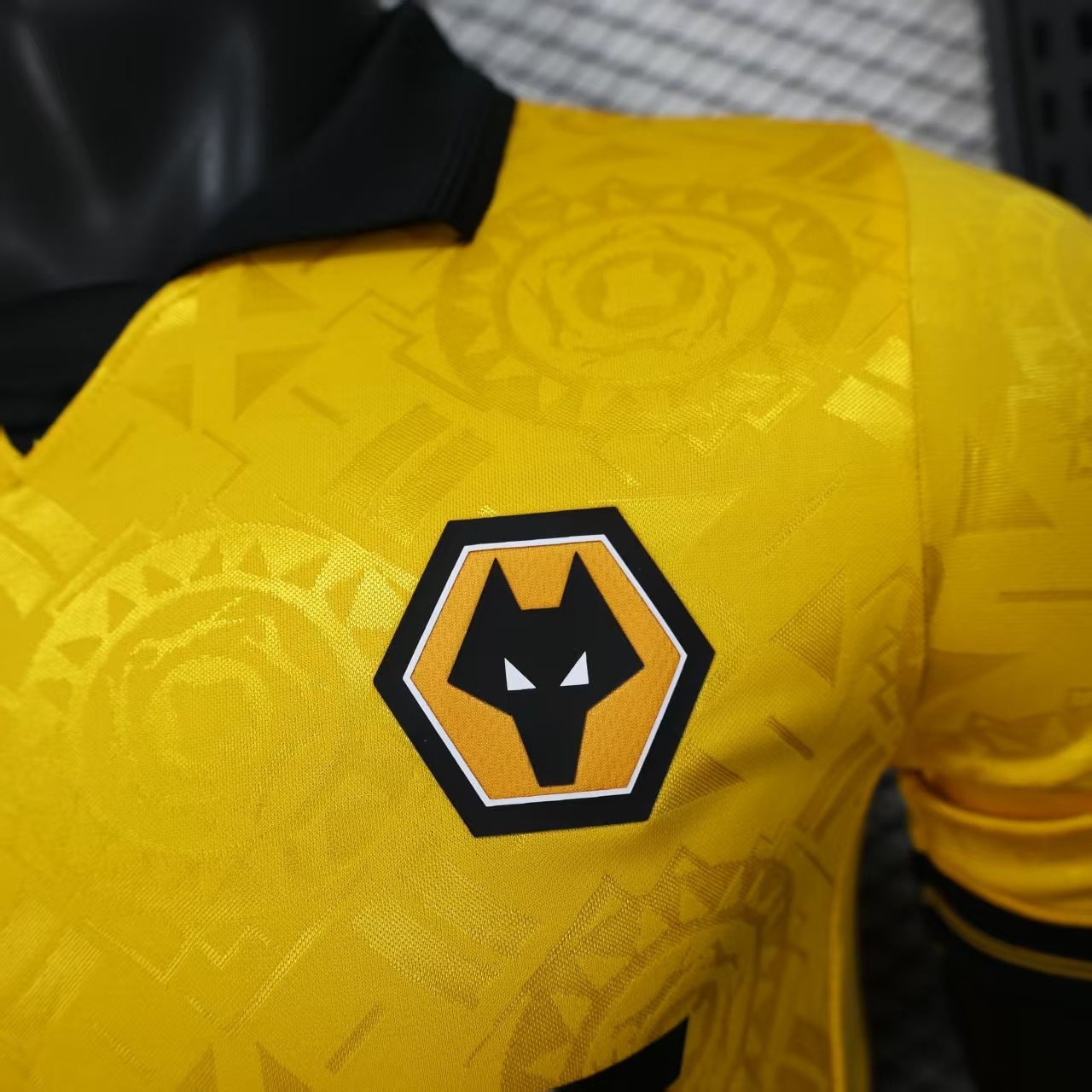 2025/2026 Player Version Wolverhampton Wanderers Home Football Shirt 1:1 Thai Quality