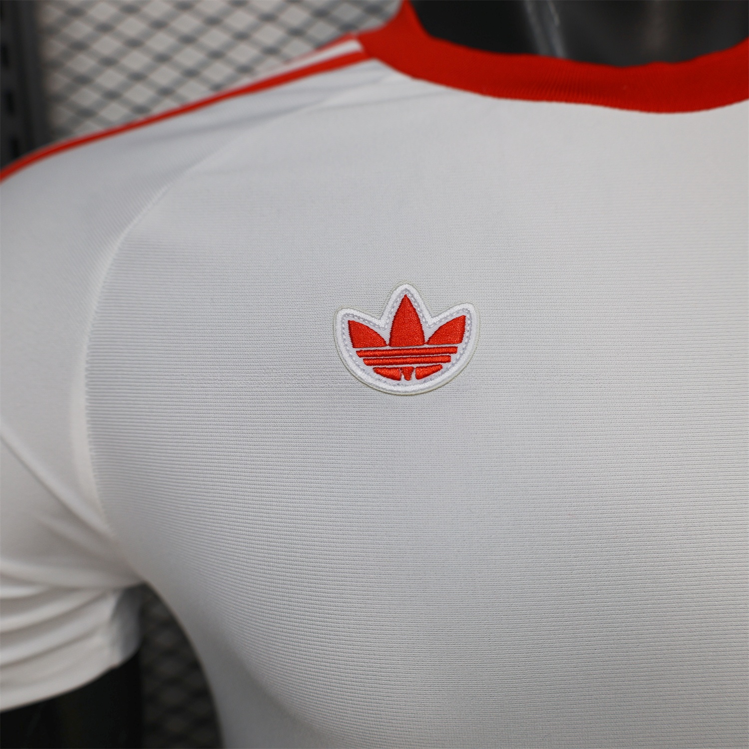 Liver.pool 25-26 Terrace Icon Retro Casual Style White Jersey - Player Version - UnitedFutballJersey