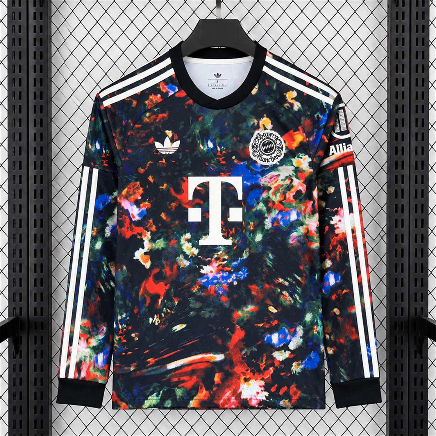 Bayern Munich 26-27 Oktoberfest Round Neck Long Sleeves Jersey - Fans Version - UnitedFutballJersey