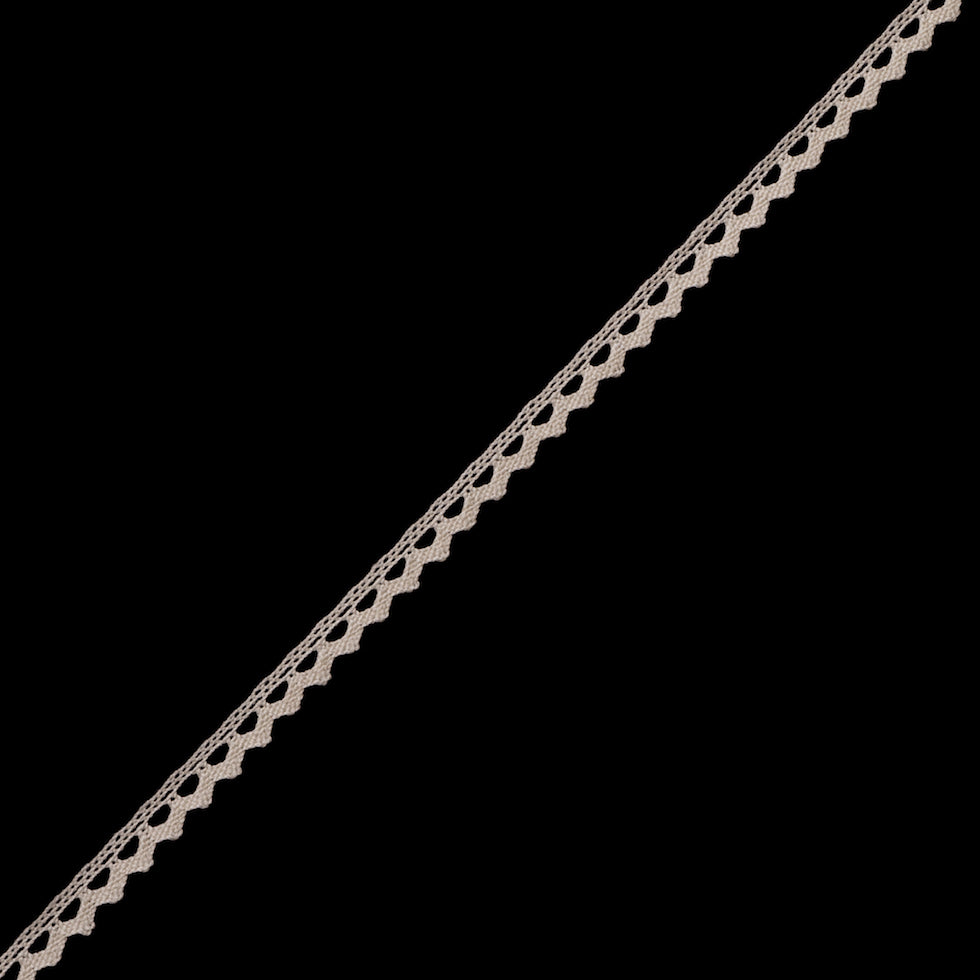 European Beige Cotton Lace Trimming with Triangular Edge - 3/8