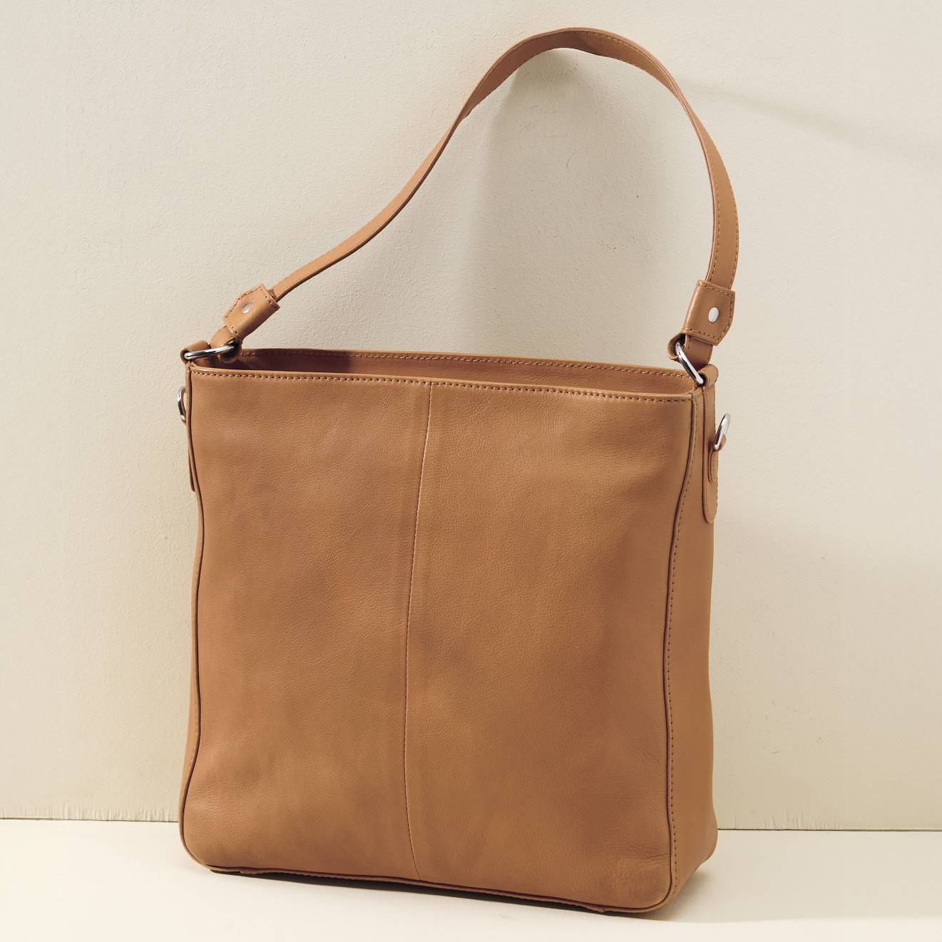 Rich Leather Handbag, Zip Top, Back Zip Pocket, Interior Pockets - Northstyle Catalog