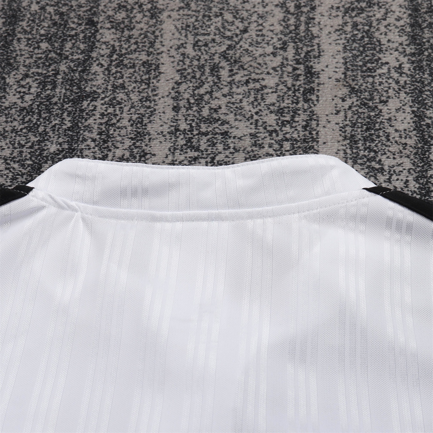 Retro Liver.pool 1995-96 Away White And Green Kids Kit - UnitedFutballJersey