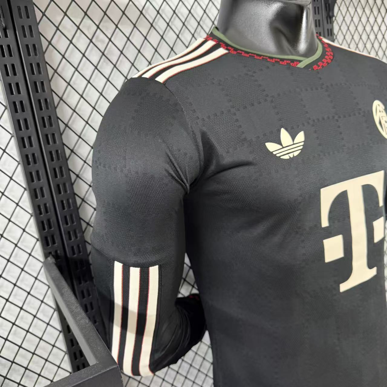 2025/2026 Long Sleeves  Player Version Bayern Munich Third Away Football Shirt 1:1 Thai Quality