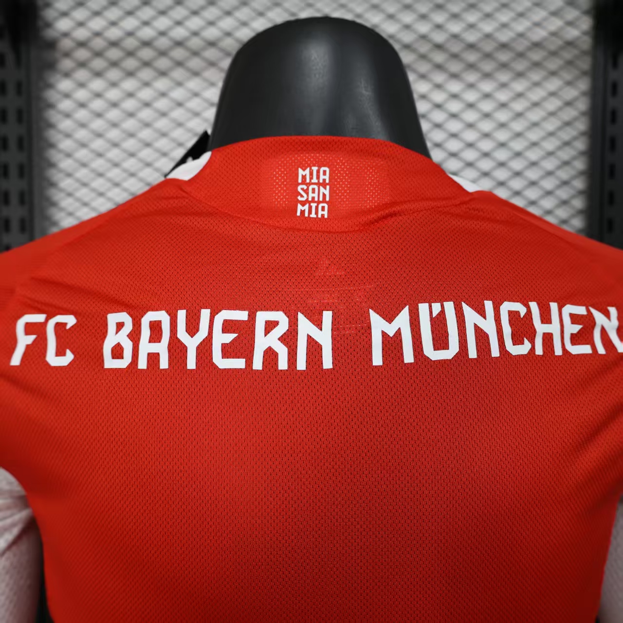2025-2026 Long Sleeves Player Version Bayern Munich Home Football Shirt 1:1 Thai Quality