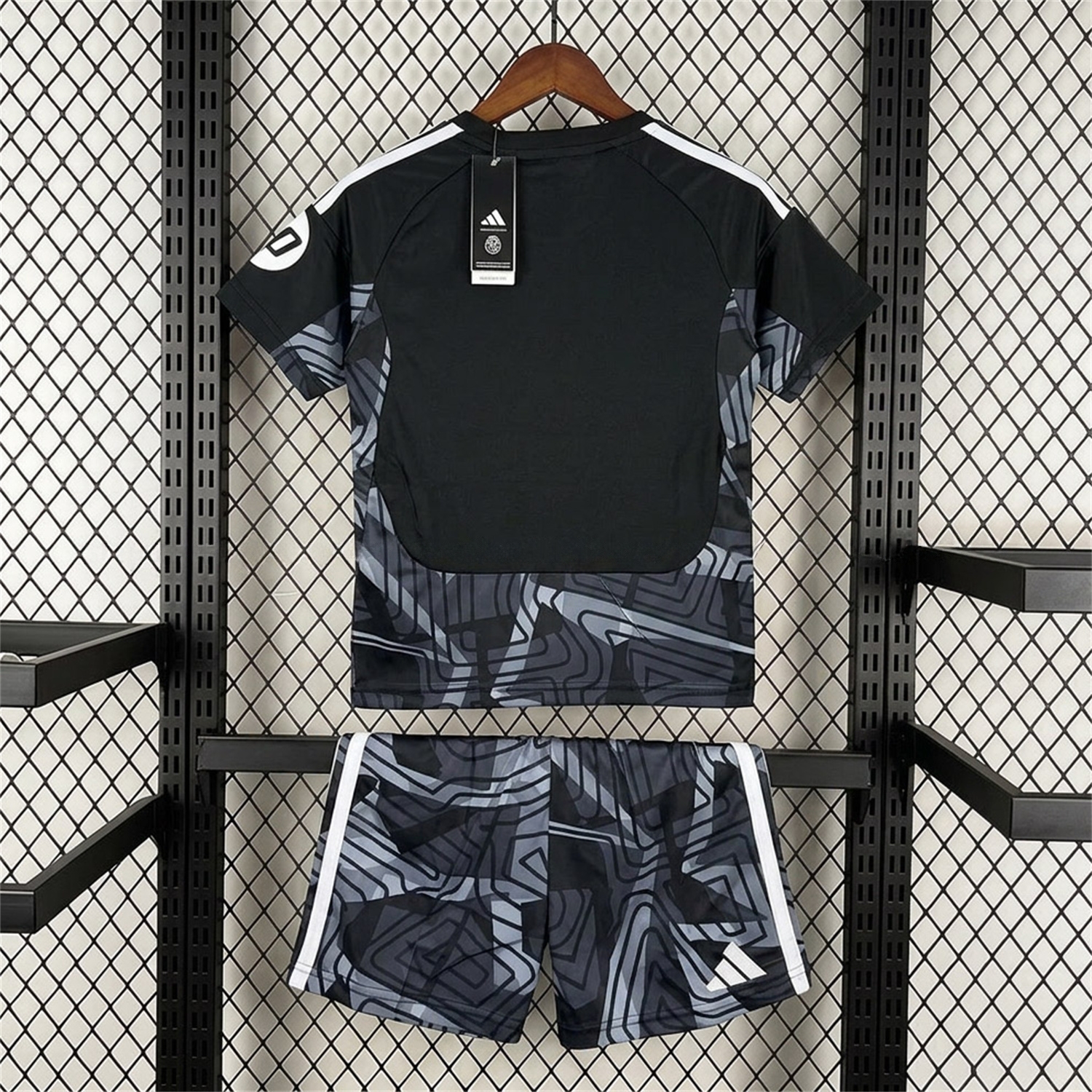 Real Madrid 26-27 Black Goalkeeper Kids Kit - UnitedFutballJersey