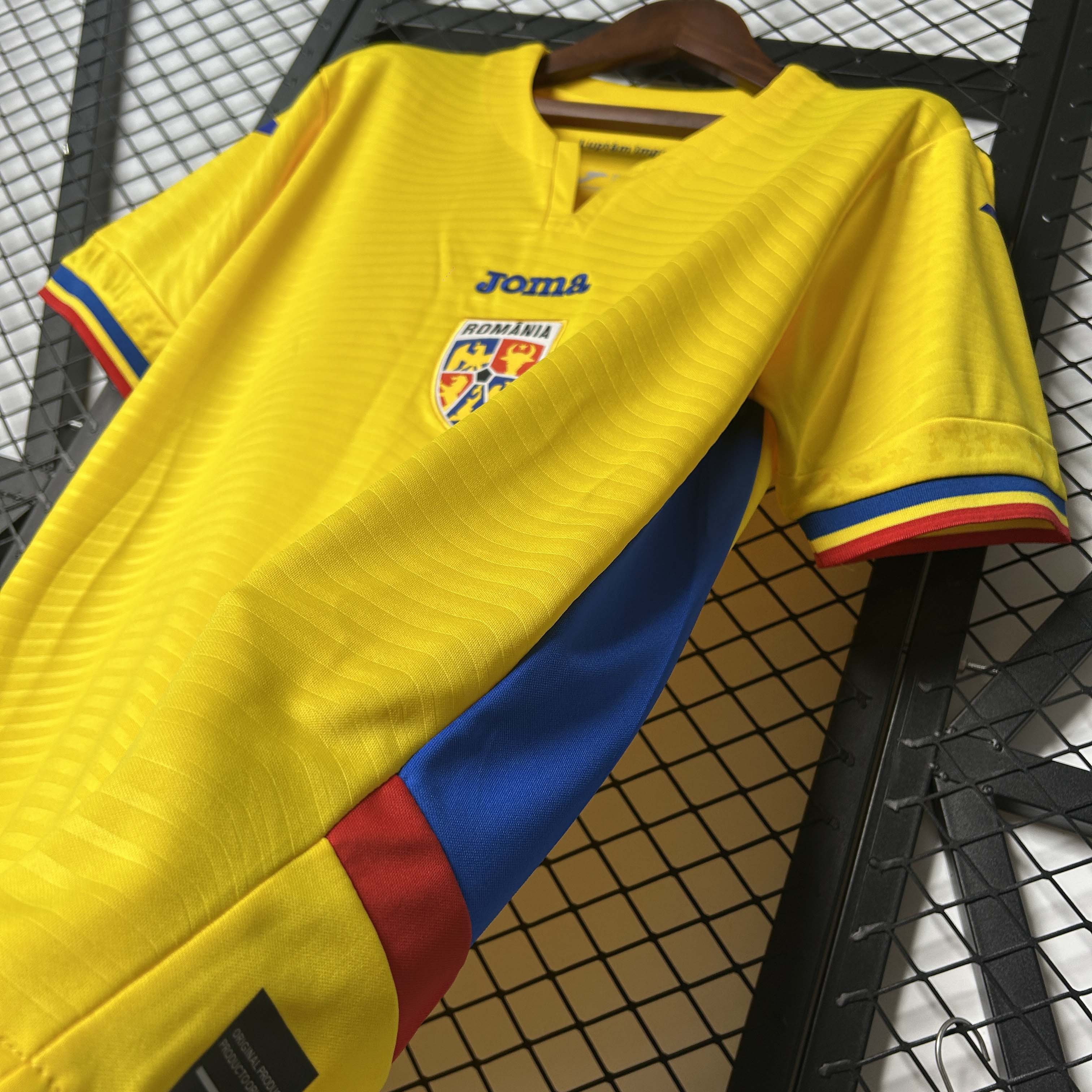 2025-2026 Romania Home Football Shirt 1:1 Thai Quality