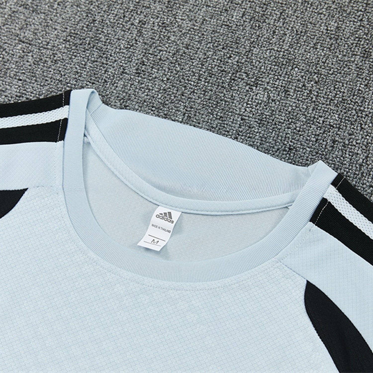 Liver.pool 26-27 Kids Short-Sleeve Training Set - Light Grey Top & Black Shorts - UnitedFutballJersey