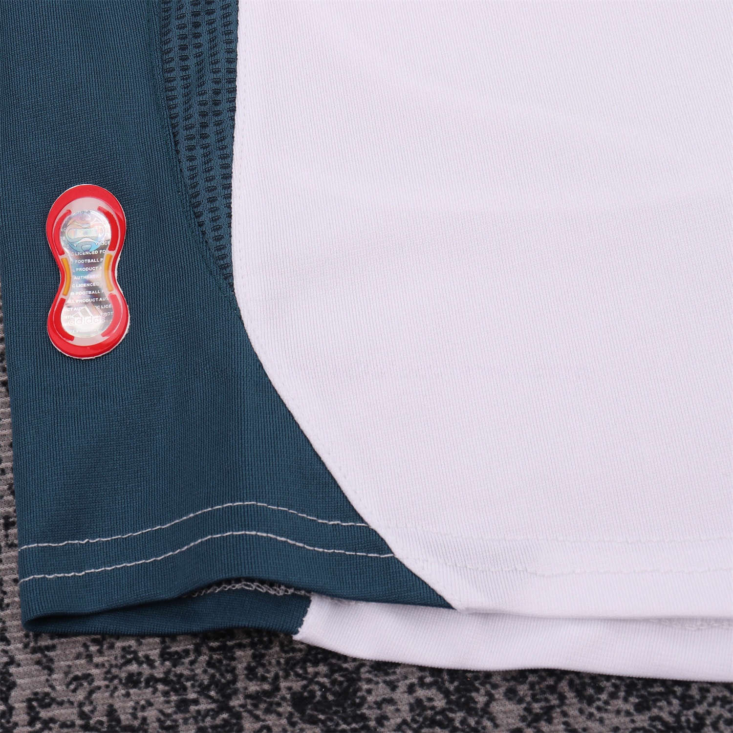 Retro Liver.pool 2006-08 Away Kids Kit - UnitedFutballJersey