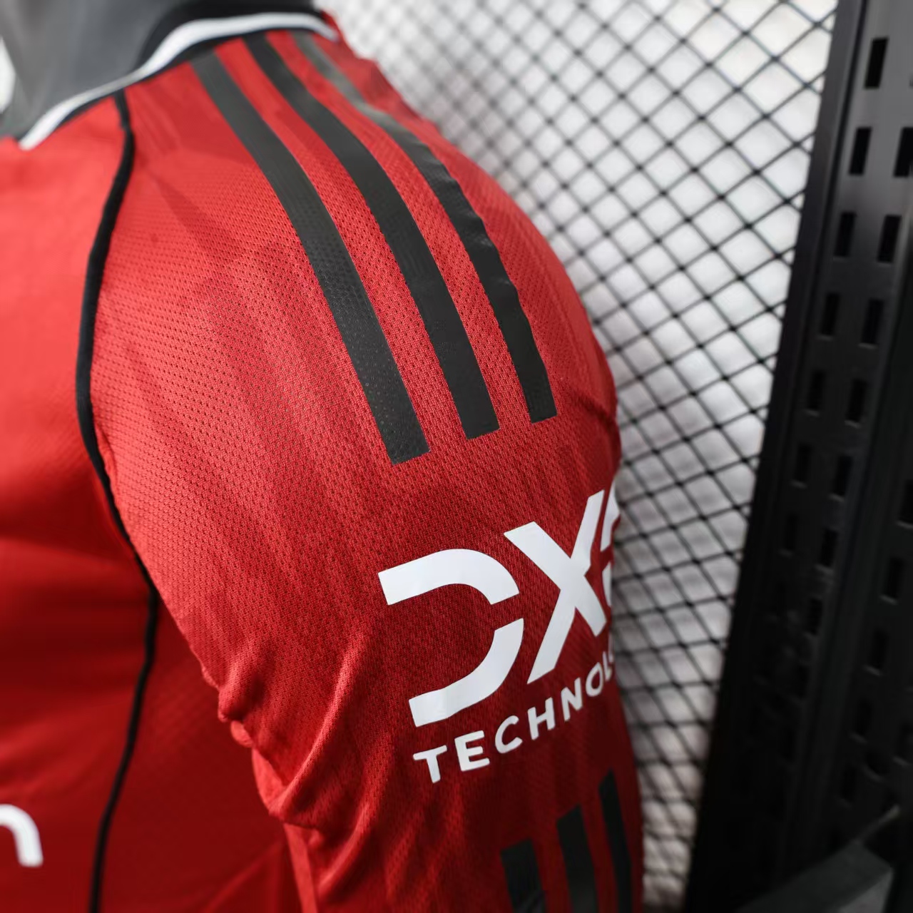 2025/2026 Long Sleeve Player Version Manchester United Home Football Shirt 1:1 Thai Quality