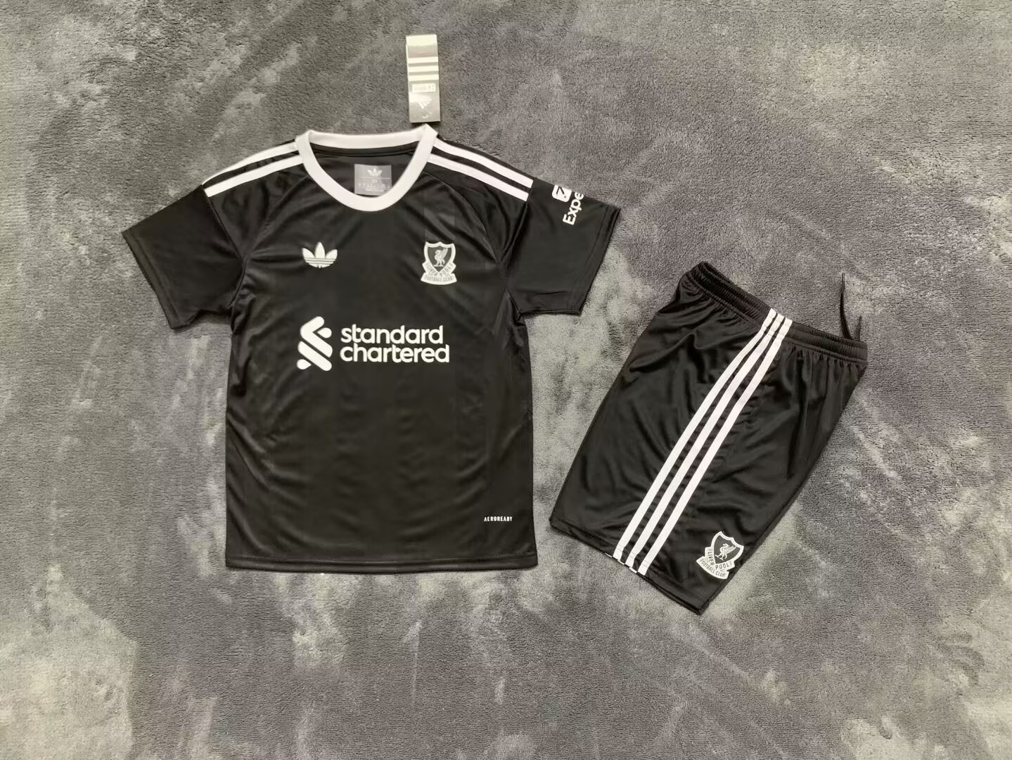 2025/2026 Liverpool goalie Football Jersey 1:1 Thai Quality Kids Size