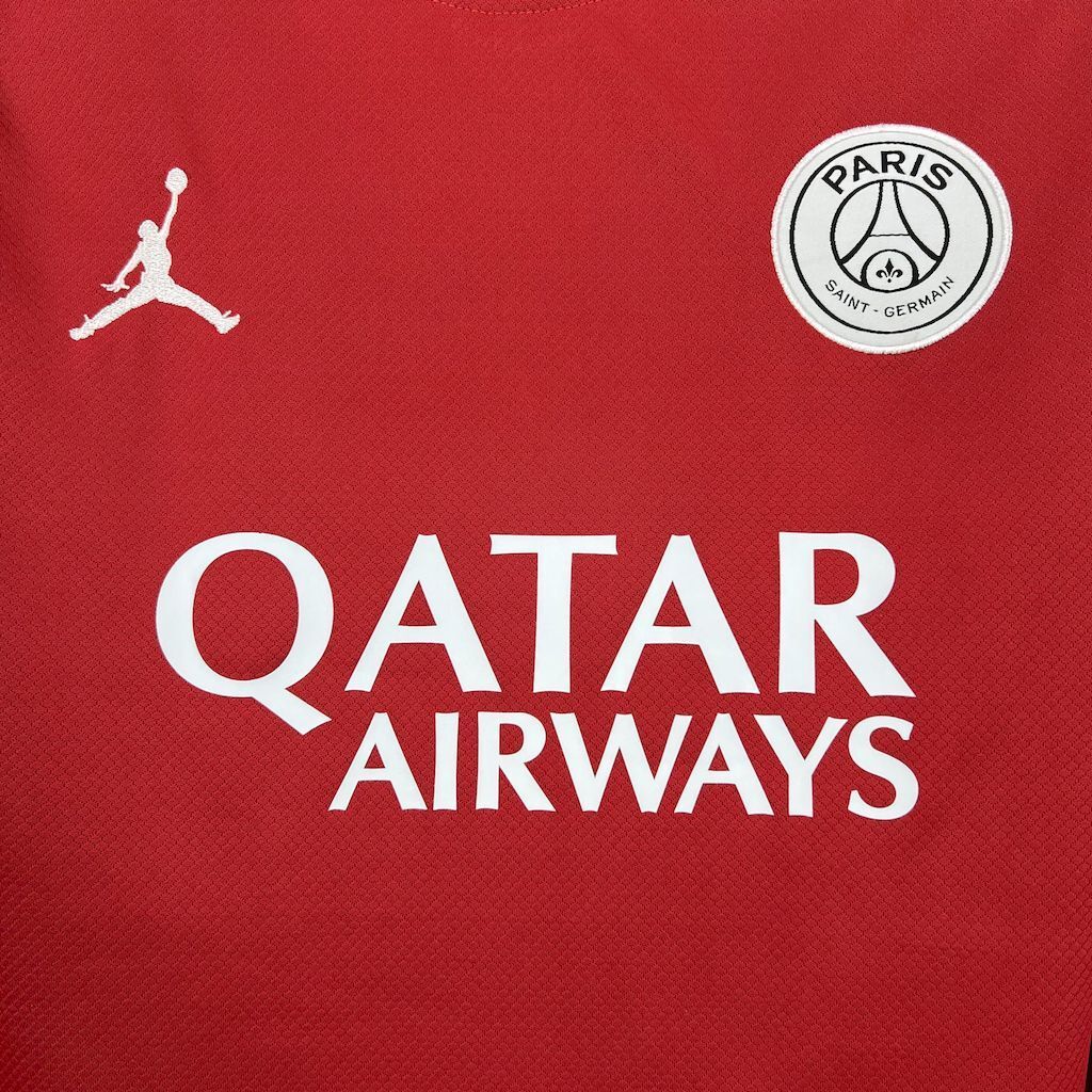 2025/2026 Long Sleeves Paris Saint-Germain red goalkeeper Football Jersey 1:1 Thai quality