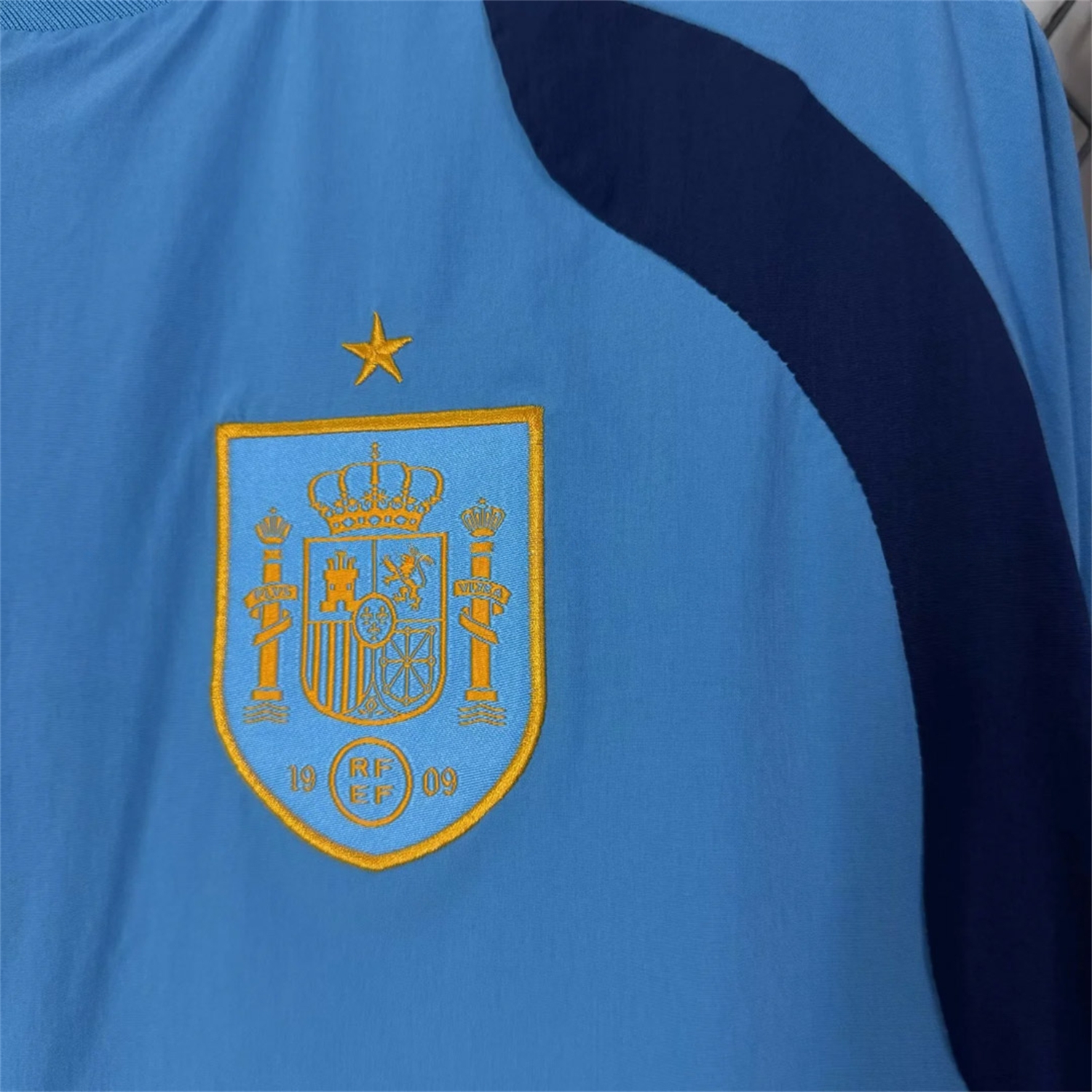 Spain 2026 Solid Travel Windbreaker - Light Blue - UnitedFutballJersey