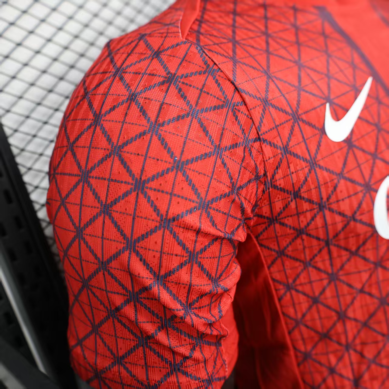 2025/2026 Player Version Paris Saint-Germain Training clothes Red Football Shirt 1:1 Thai Quality