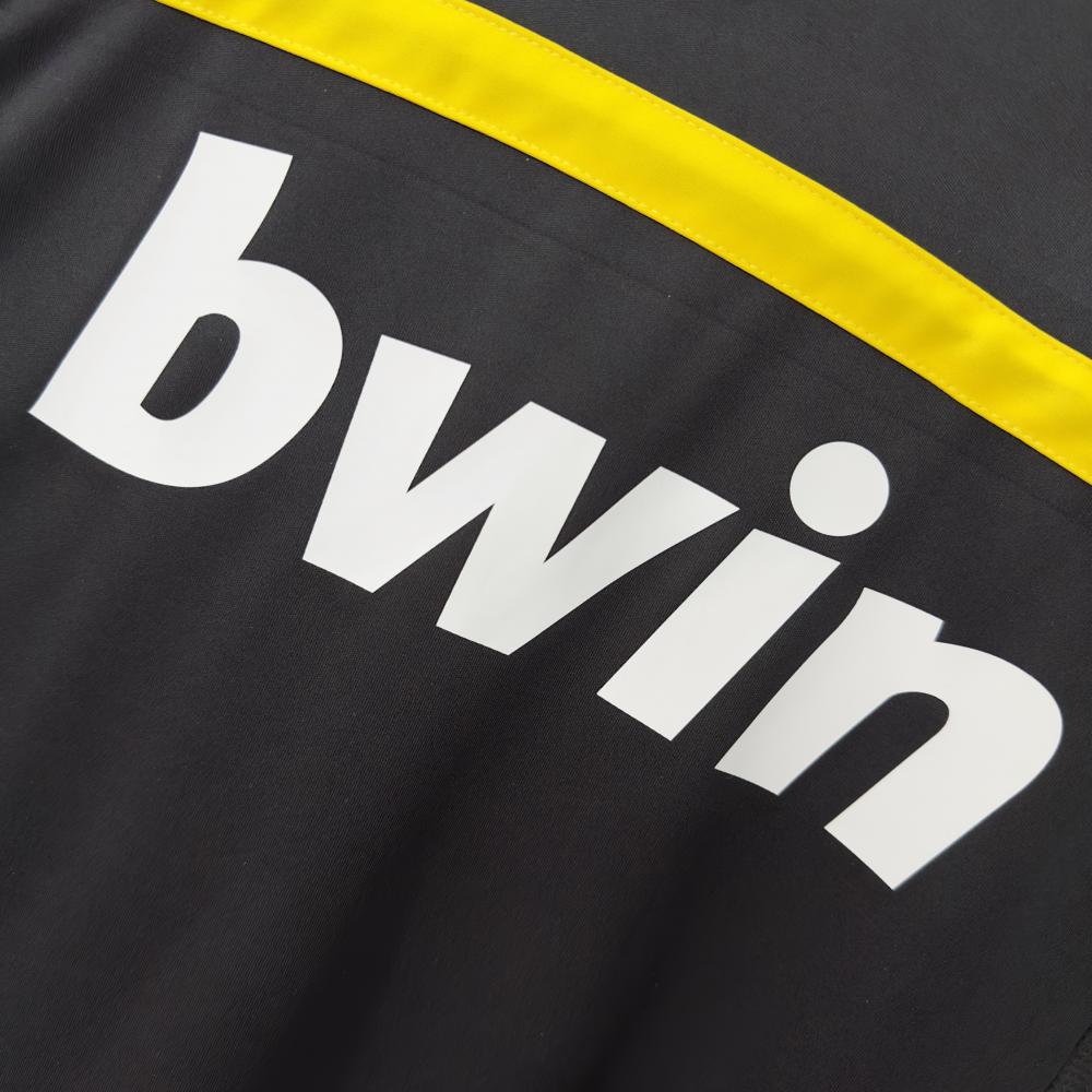 2011/2012 Retro Real Madrid Goalkeeper Football Jersey 1:1 Thai Quality