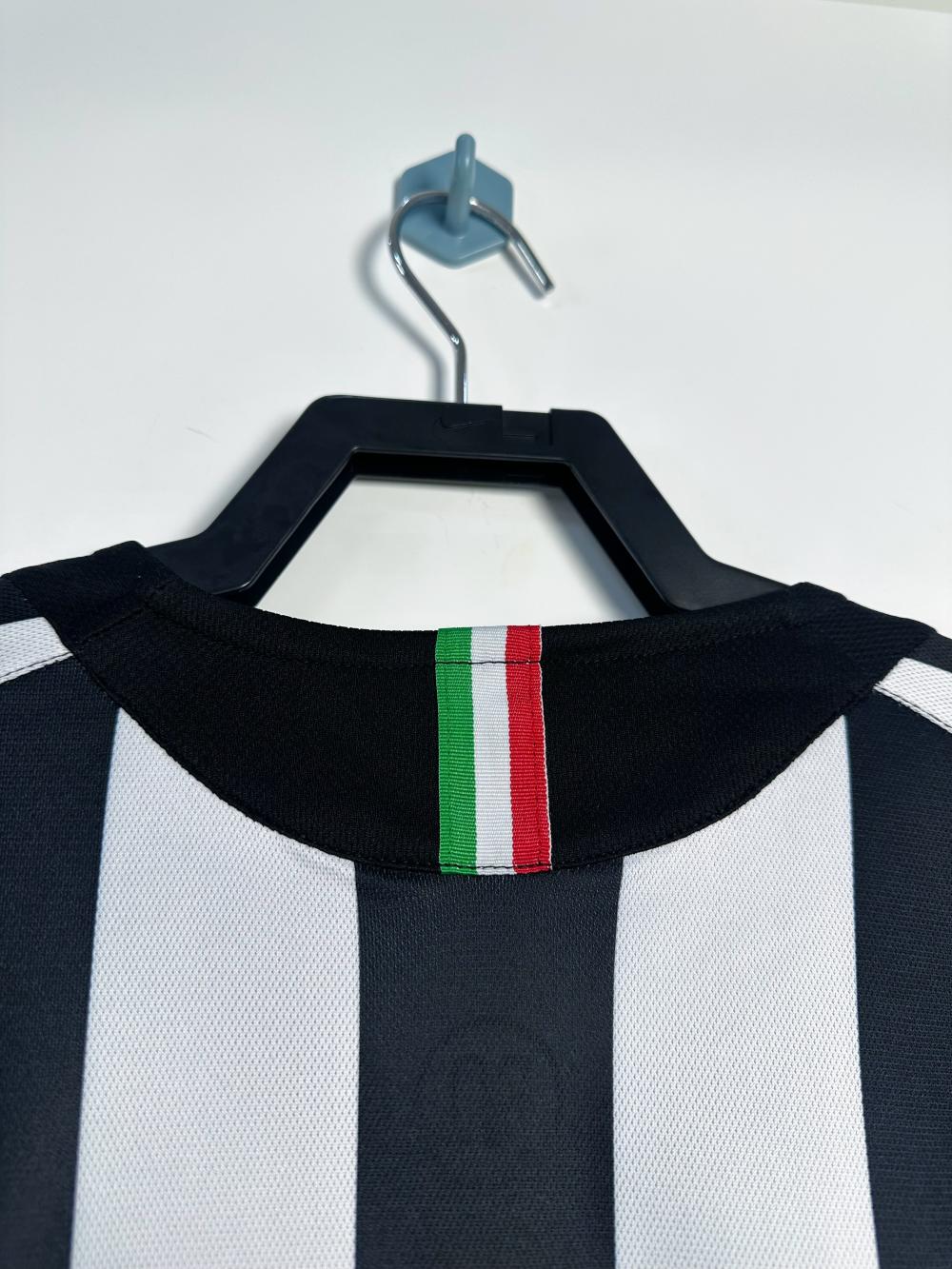 2005/2006 Retro Juventus Home Soccer Jersey 1:1 Thai Quality