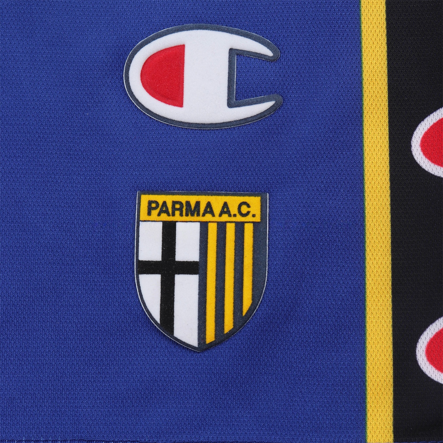 Retro Parma 2001-02 Home Kids Kit - UnitedFutballJersey
