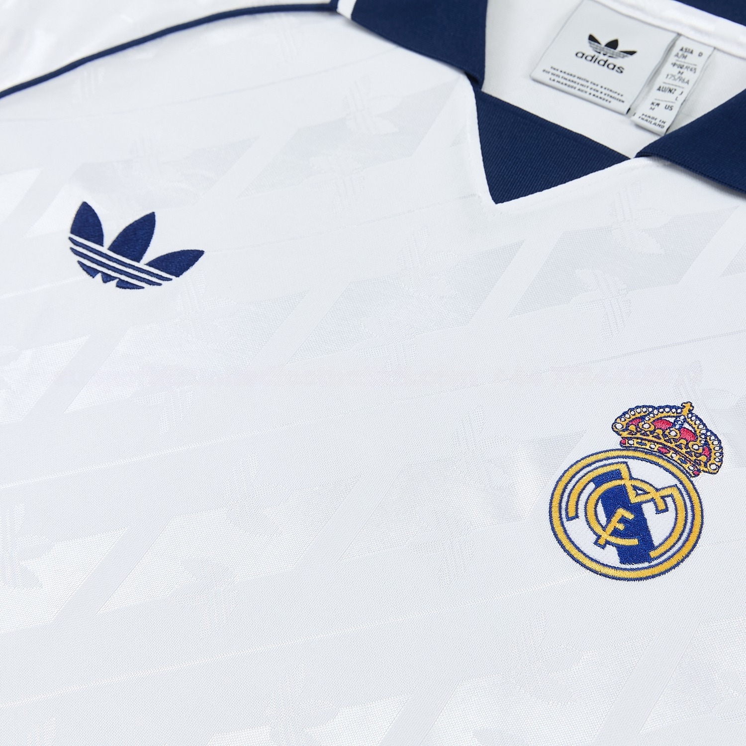 Real Madrid 26-27 Short-Sleeve Training Set - White Top & Navy Blue Shorts - UnitedFutballJersey