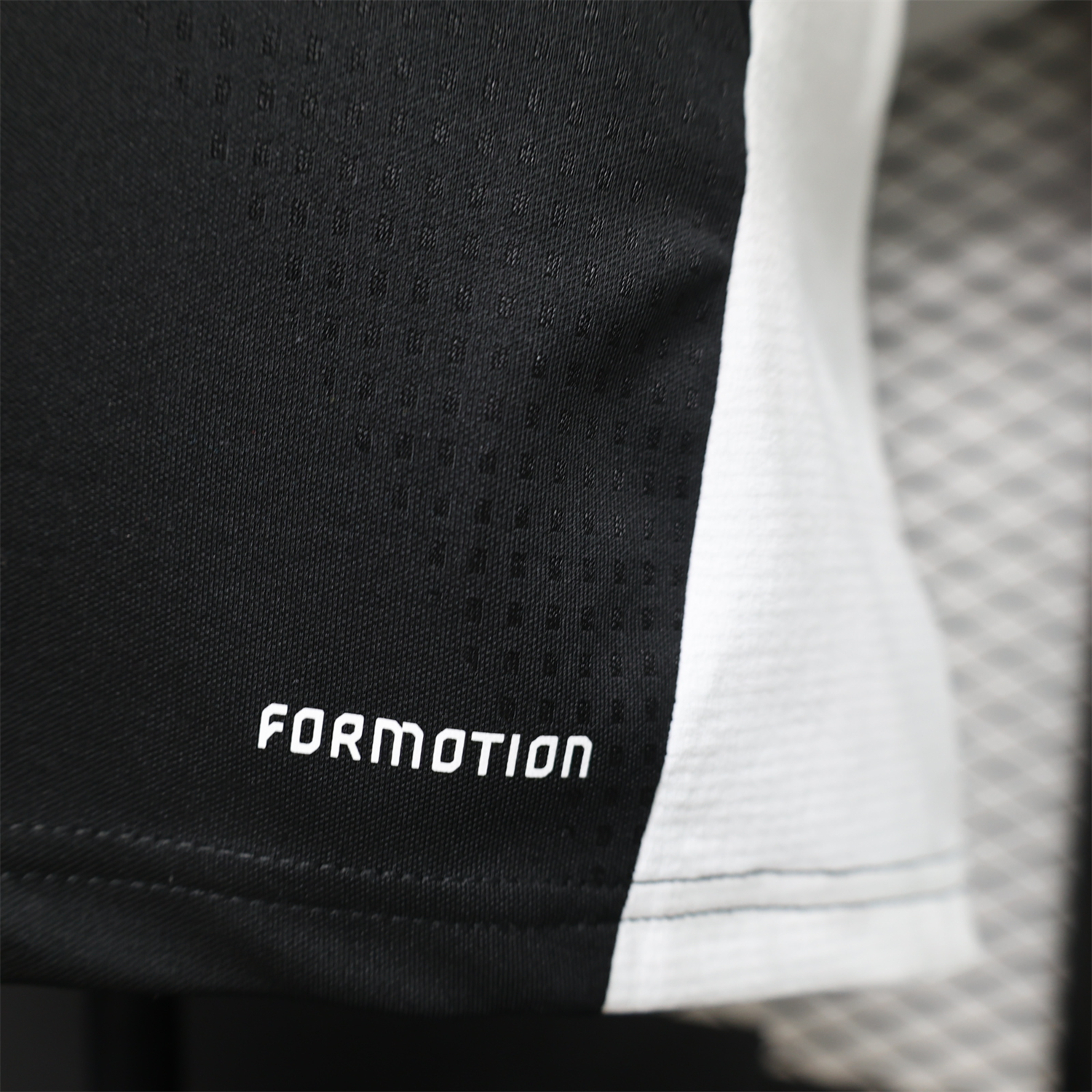 Liver.pool 26-27 Black White Long Sleeves Training Jersey - Player Version - UnitedFutballJersey