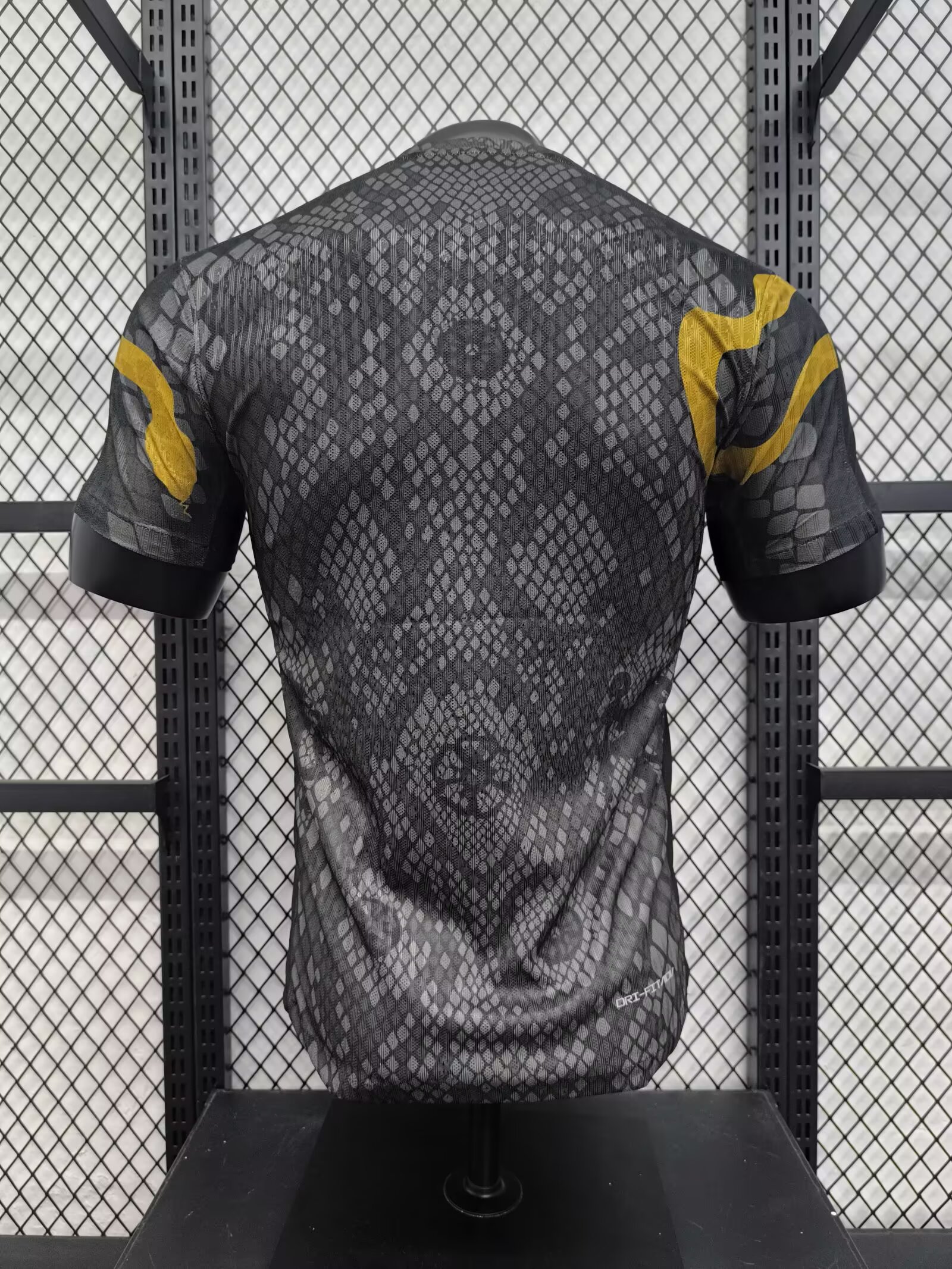 2025/2026 Player Version Chelsea Year of the Snake Edition Football Shirt 1:1 Thai Quality