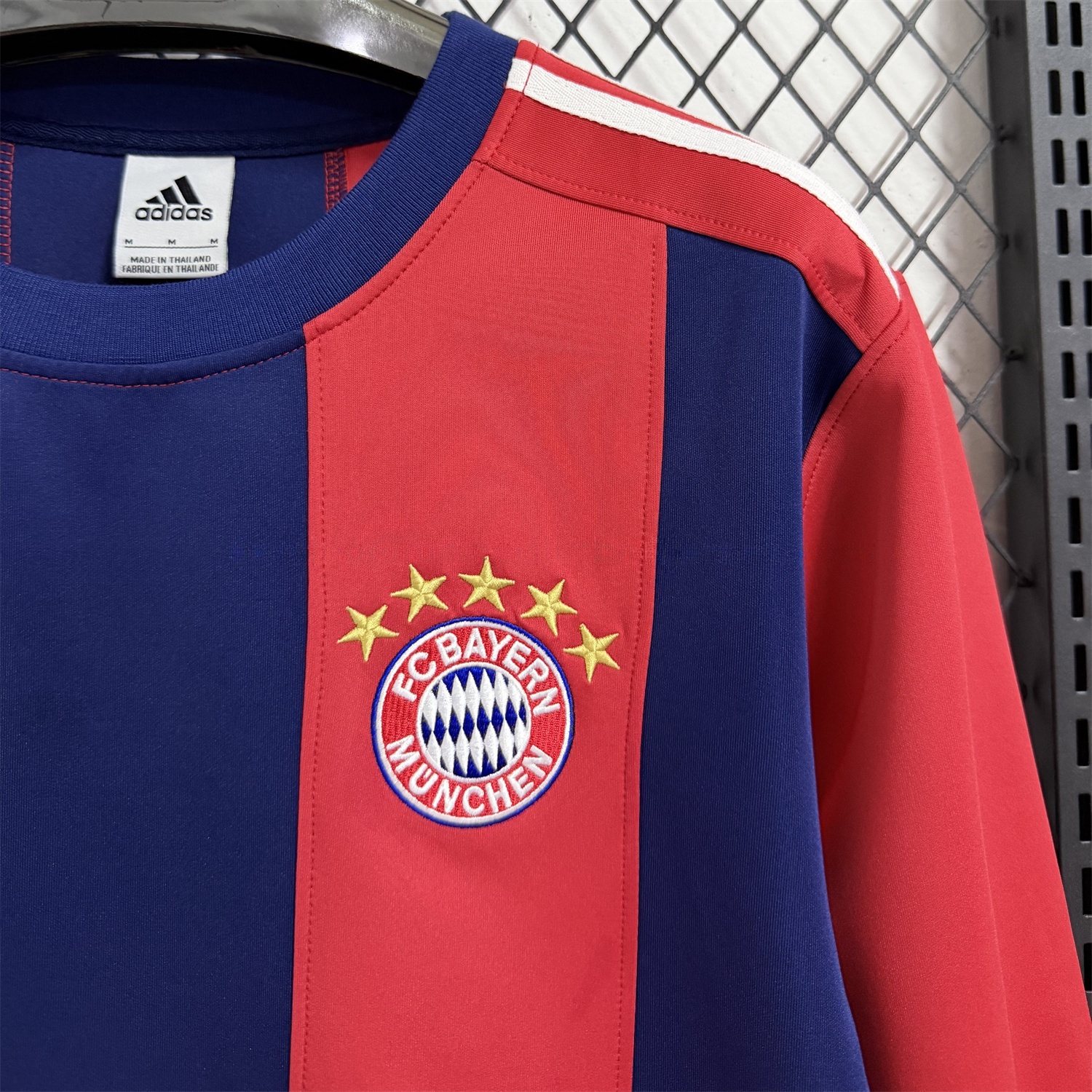 Bayern Munich 25-26 Red And Blue Unisex Pullover Hoodie - UnitedFutballJersey