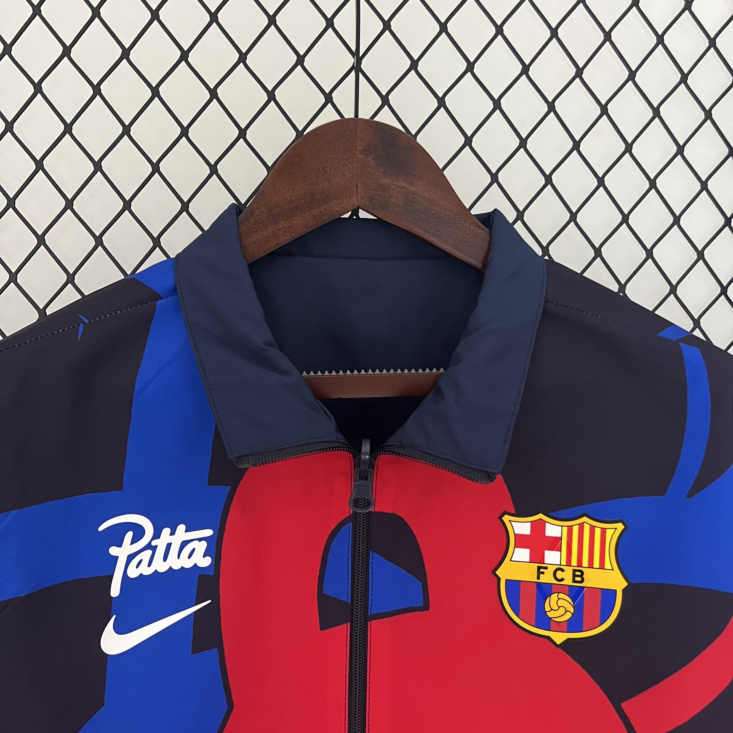 2025/2026 Barcelona Reversible Windbreaker Soccer Jersey 1:1 Thai Quality 05