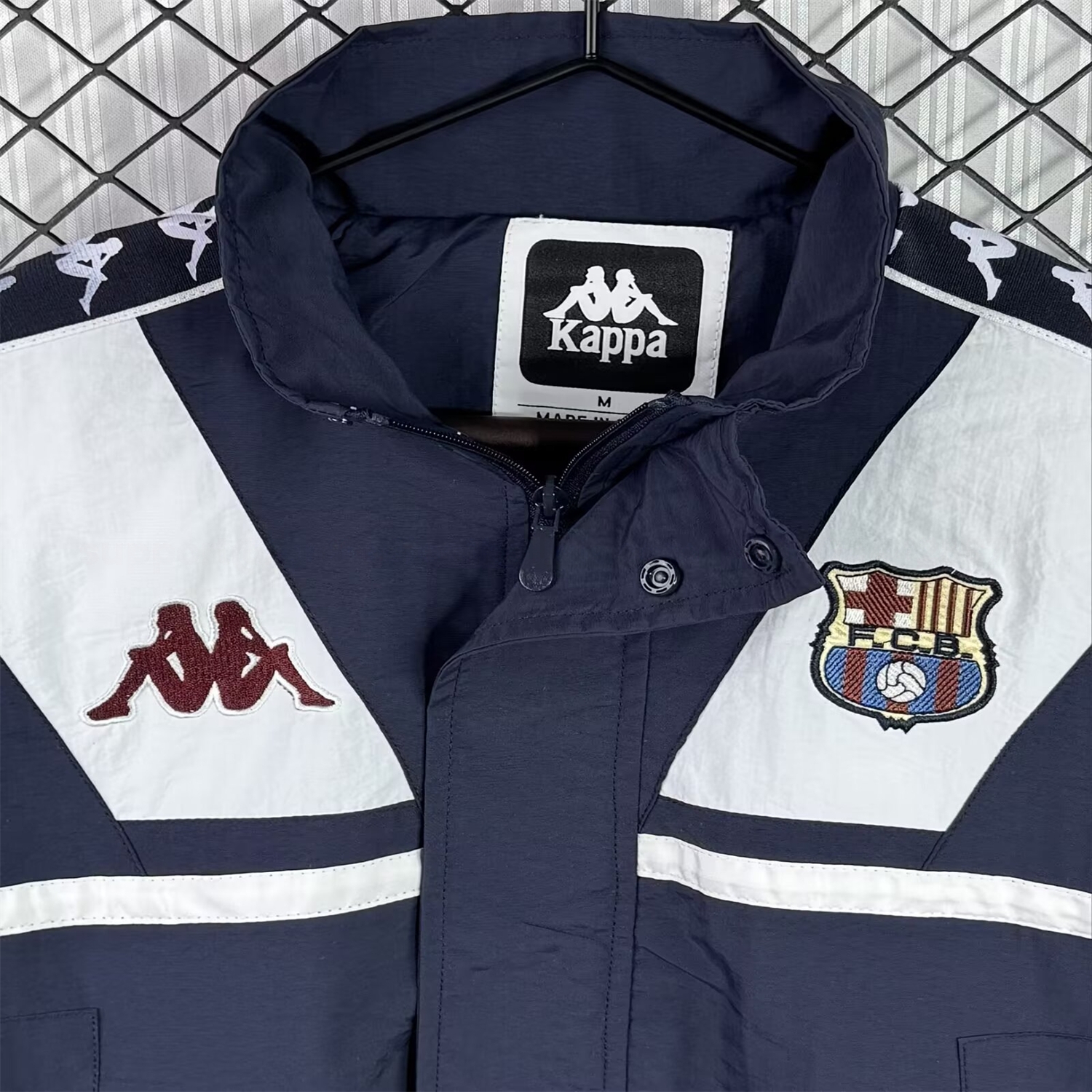 Retro Barcelona 1994-95 Windbreaker Jacket - Black - UnitedFutballJersey