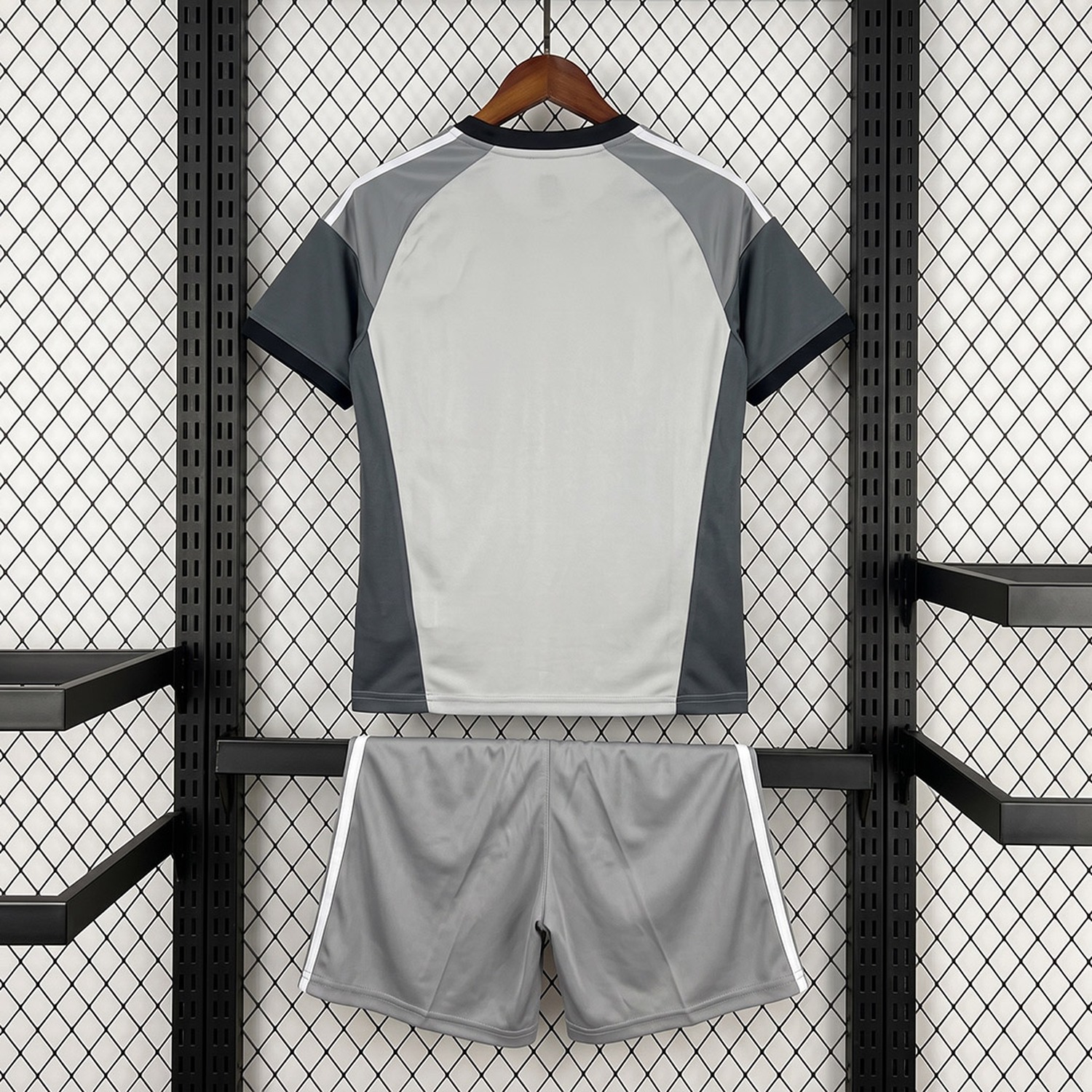 Aston Villa 26-27 Grey Goalkeeper Kids Kit - UnitedFutballJersey