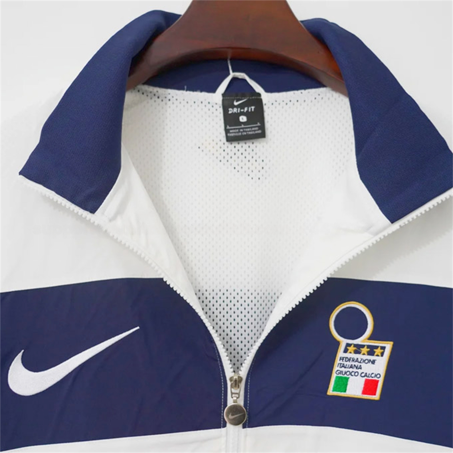 Retro Italy 1996 Windbreaker Jacket - White - UnitedFutballJersey
