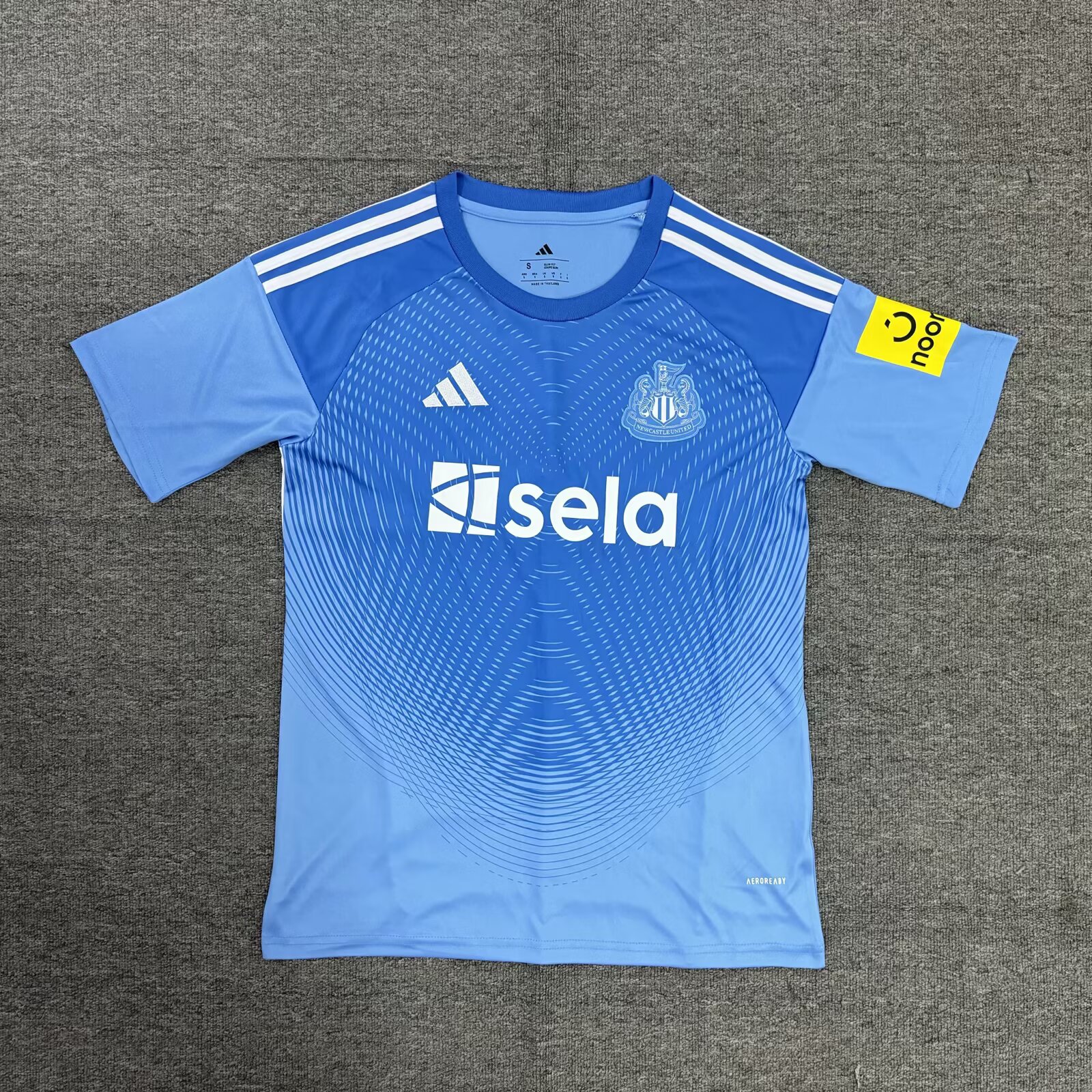2025/2026 Newcastle United Goalie Blue Football Jersey 1:1 Thai Quality