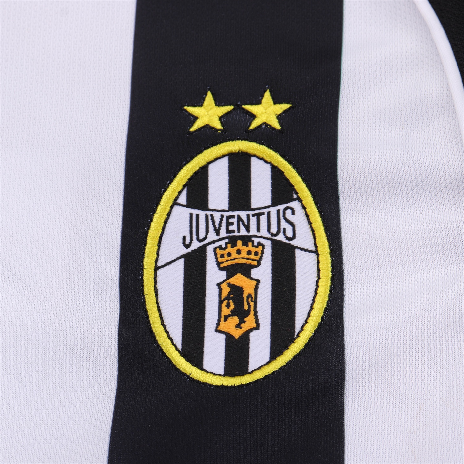 Retro Juventus 2002-03 Home Kids Kit - UnitedFutballJersey
