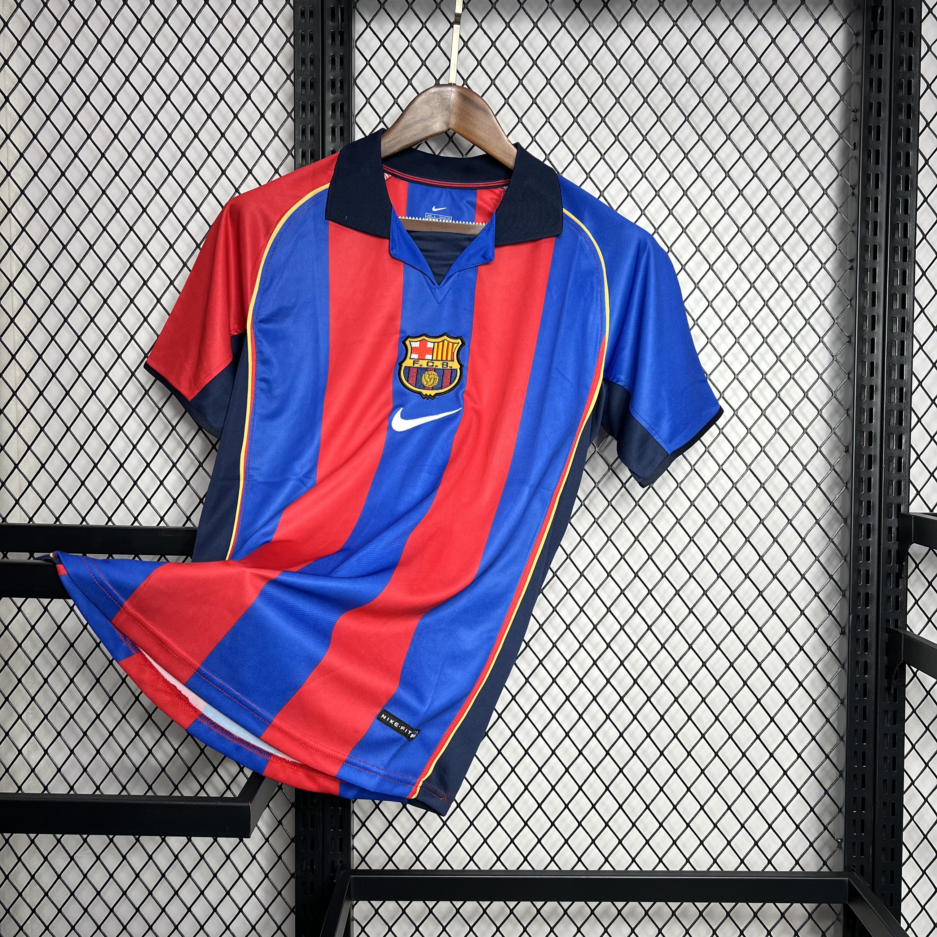 2004/2005 Retro Barcelona Home Football Shirt 1:1 Thai Quality