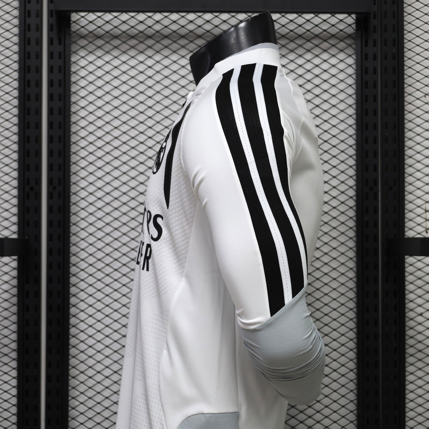 Real Madrid 26-27 White Long Sleeves Training Jersey - Player Version - UnitedFutballJersey