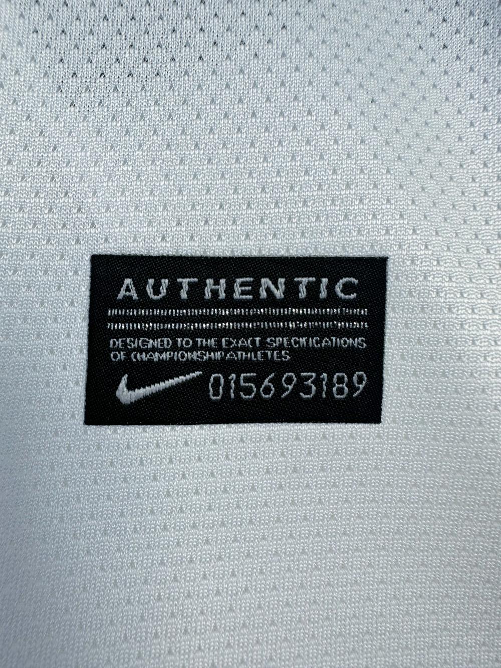 2010/2011 Retro Long Sleeve Manchester United Away Football Shirt 1:1 Thai Quality（Champions League version）