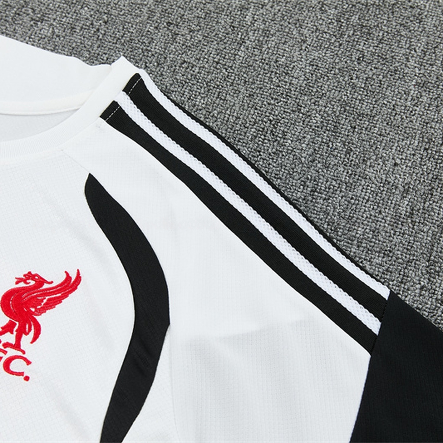 Liver.pool 26-27 Short-Sleeve Training Set - White Top & Black Shorts - UnitedFutballJersey