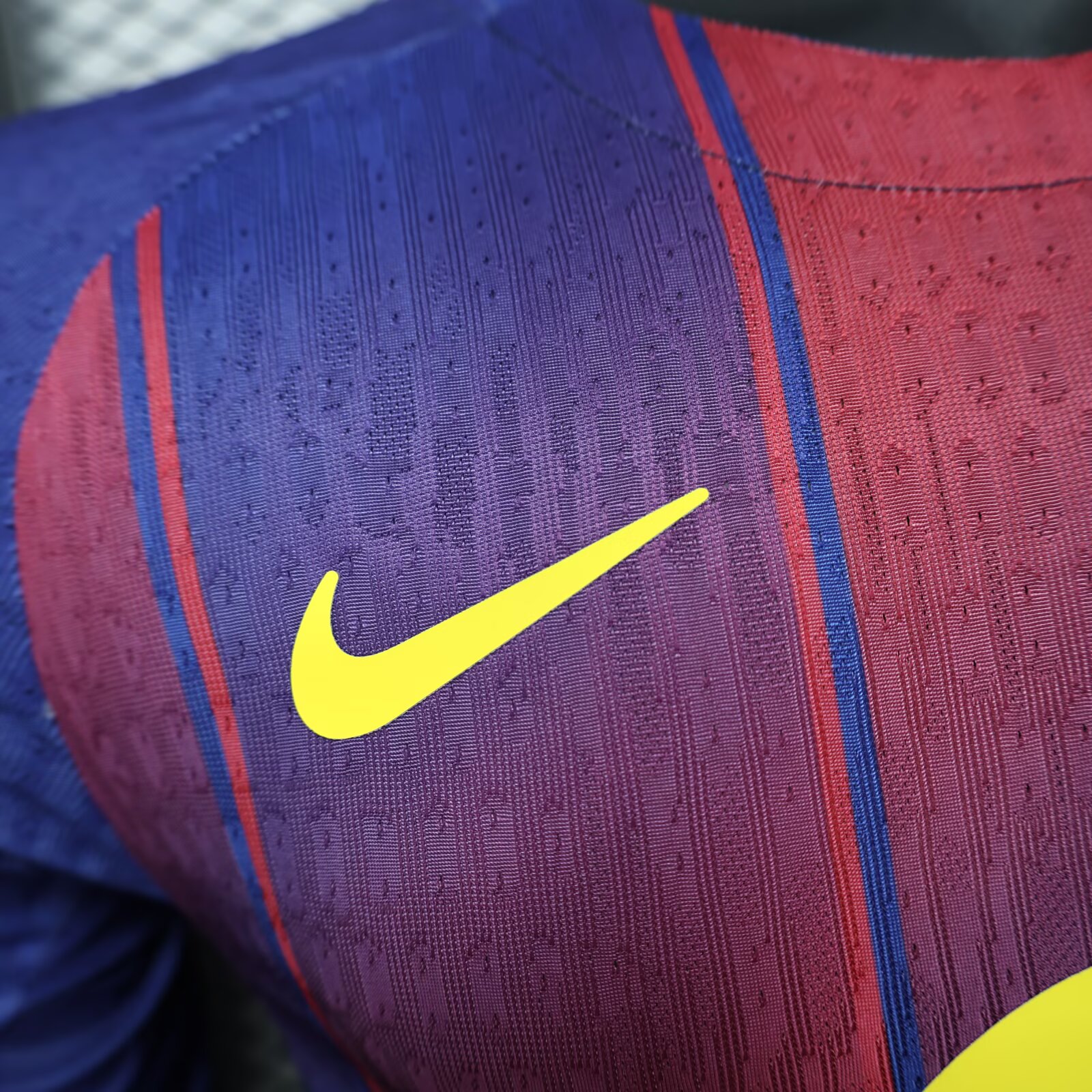 2025/2026 Long Sleeve Player Version Barcelona Home Football Jersey 1:1 Thai quality