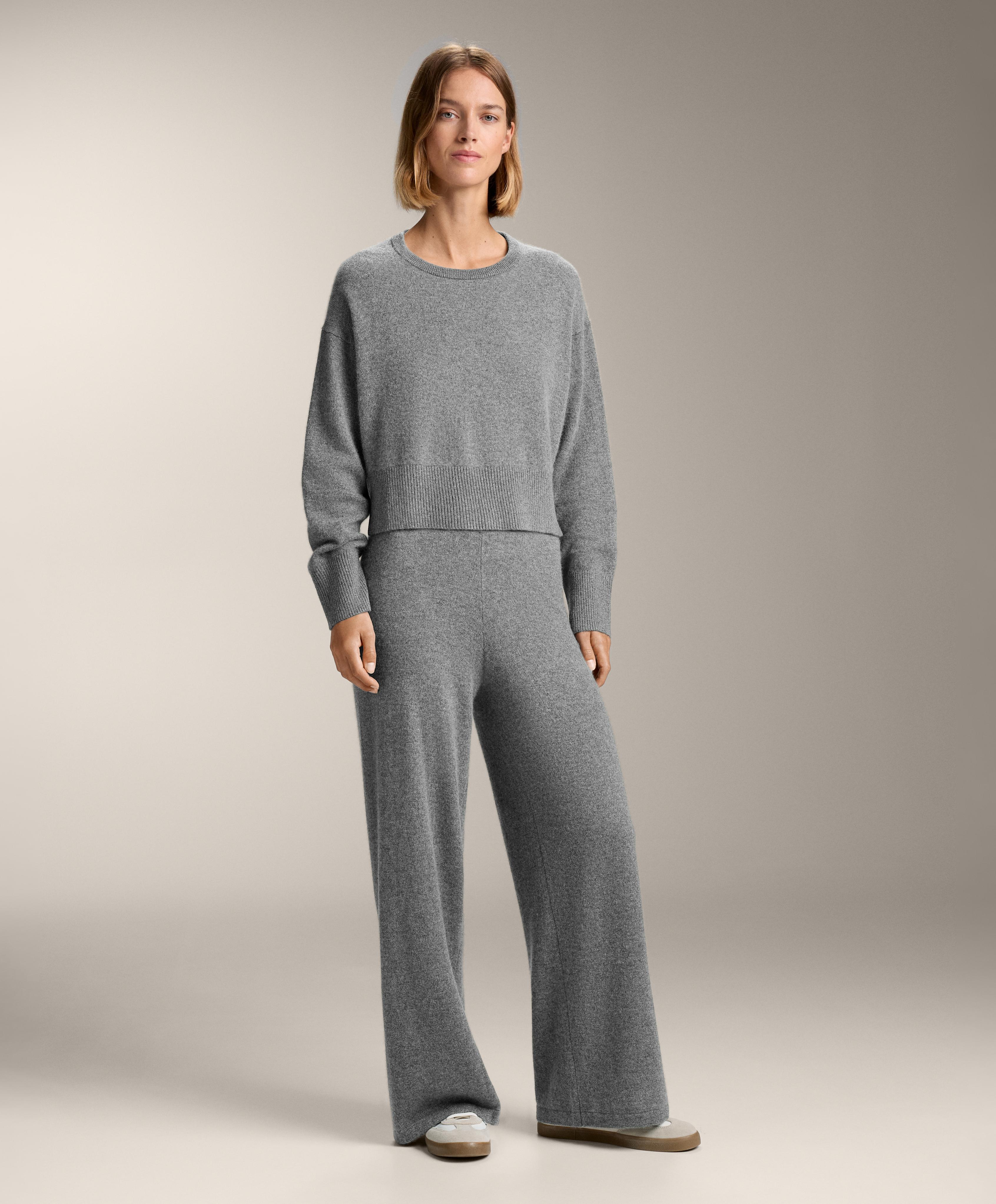 100% cashmere knit round-neck jumper