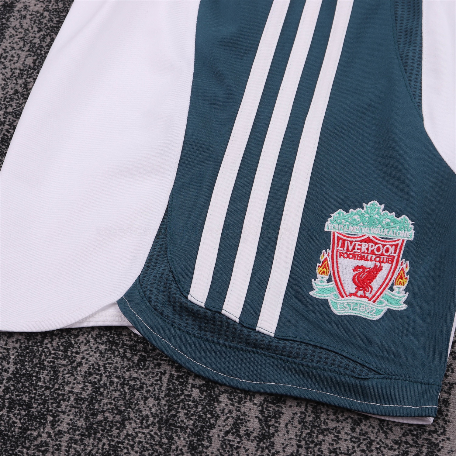 Retro Liver.pool 2006-08 Away Kids Kit - UnitedFutballJersey