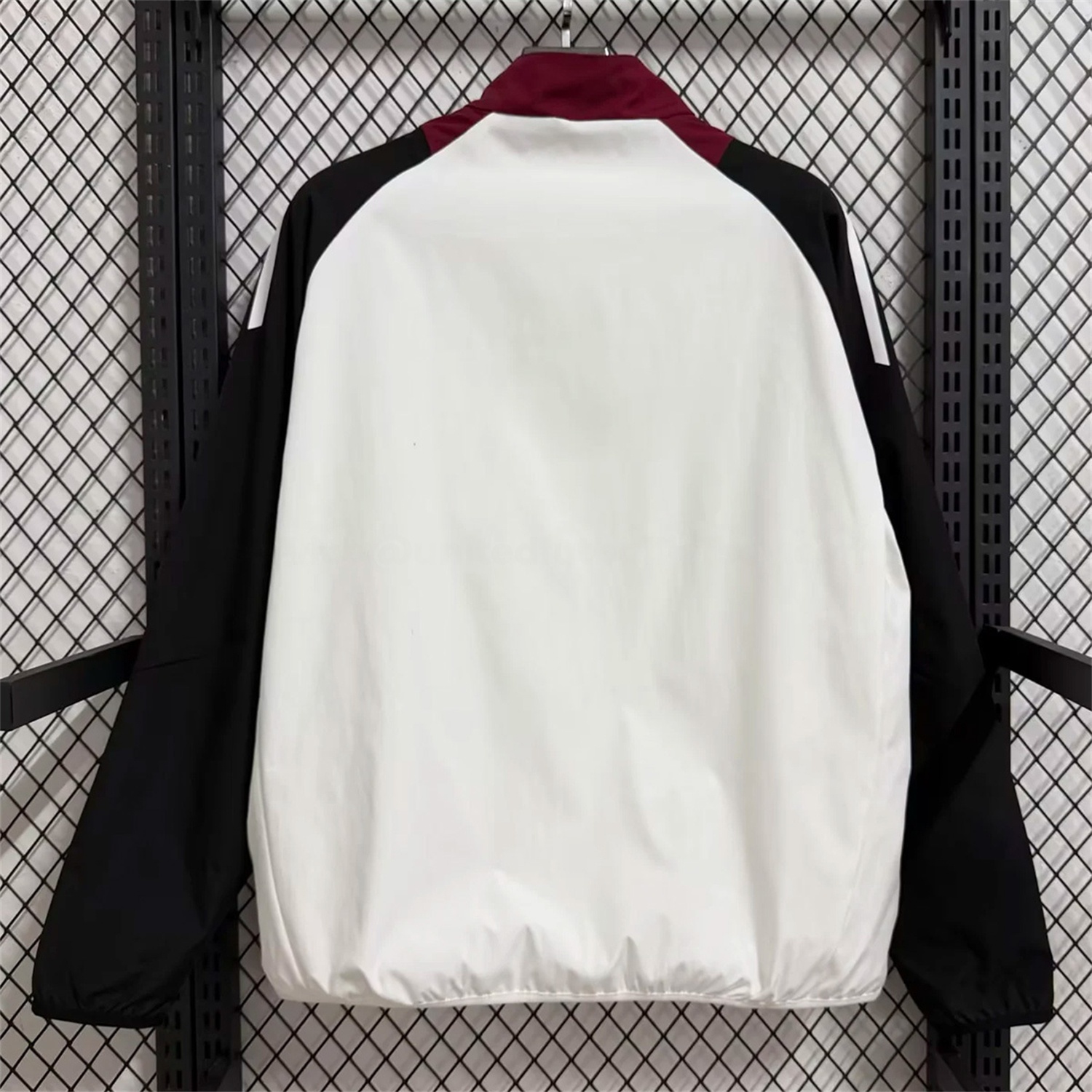 Manchester United 25-26 Training Windbreaker Jacket - White With Black - UnitedFutballJersey