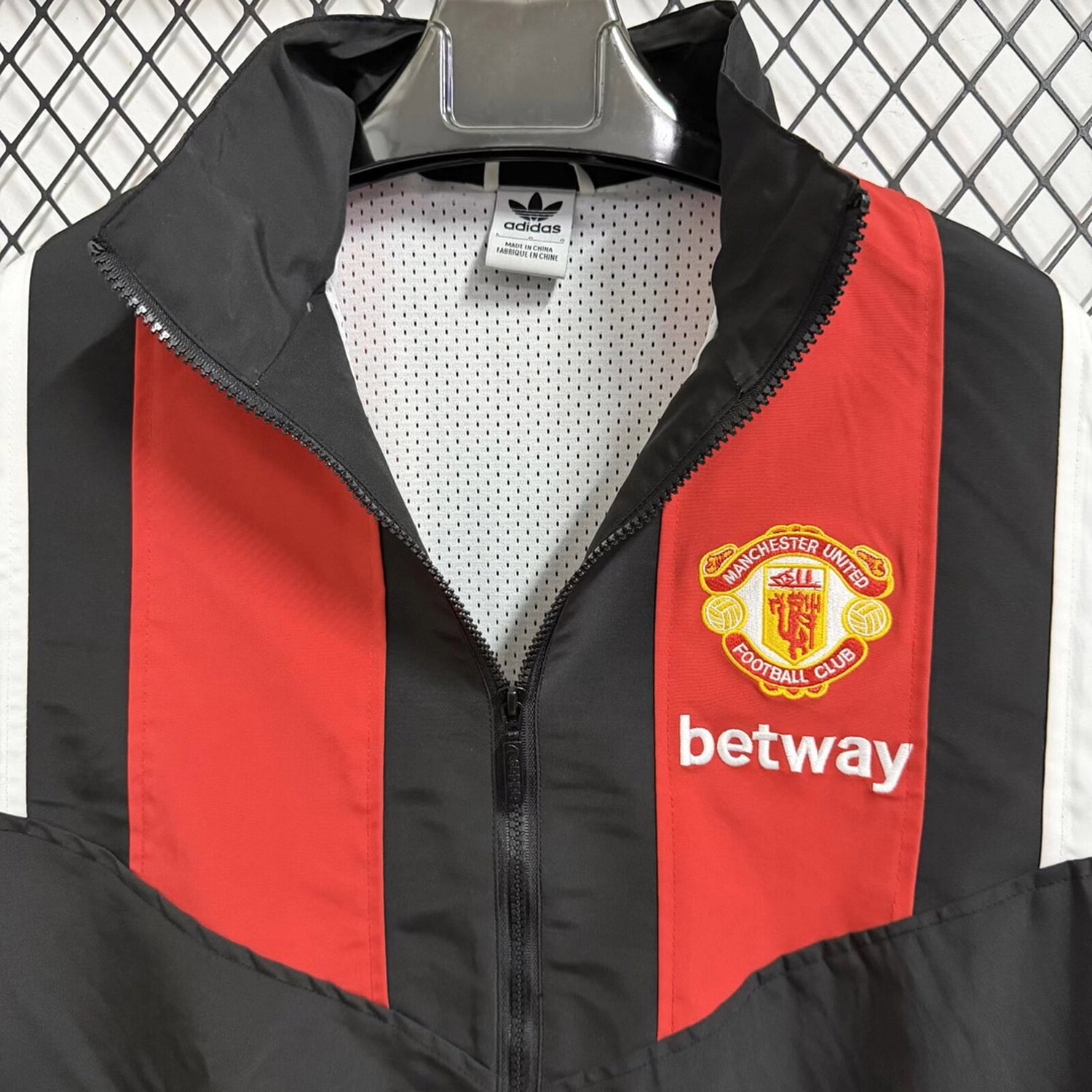 Manchester United 26-27 EQT Black Red Windbreaker Jacket - UnitedFutballJersey