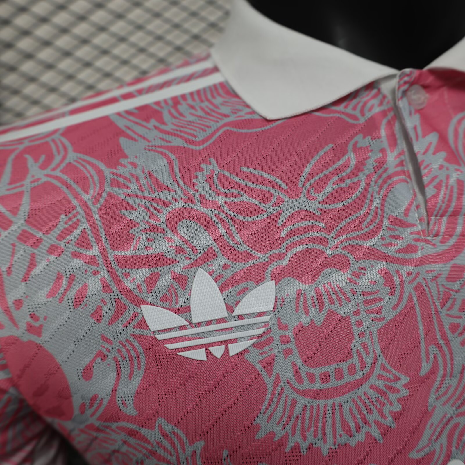 2025/2026 Player Version Real Madrid Special Edition Pink Football Jersey 1:1 Thai quality