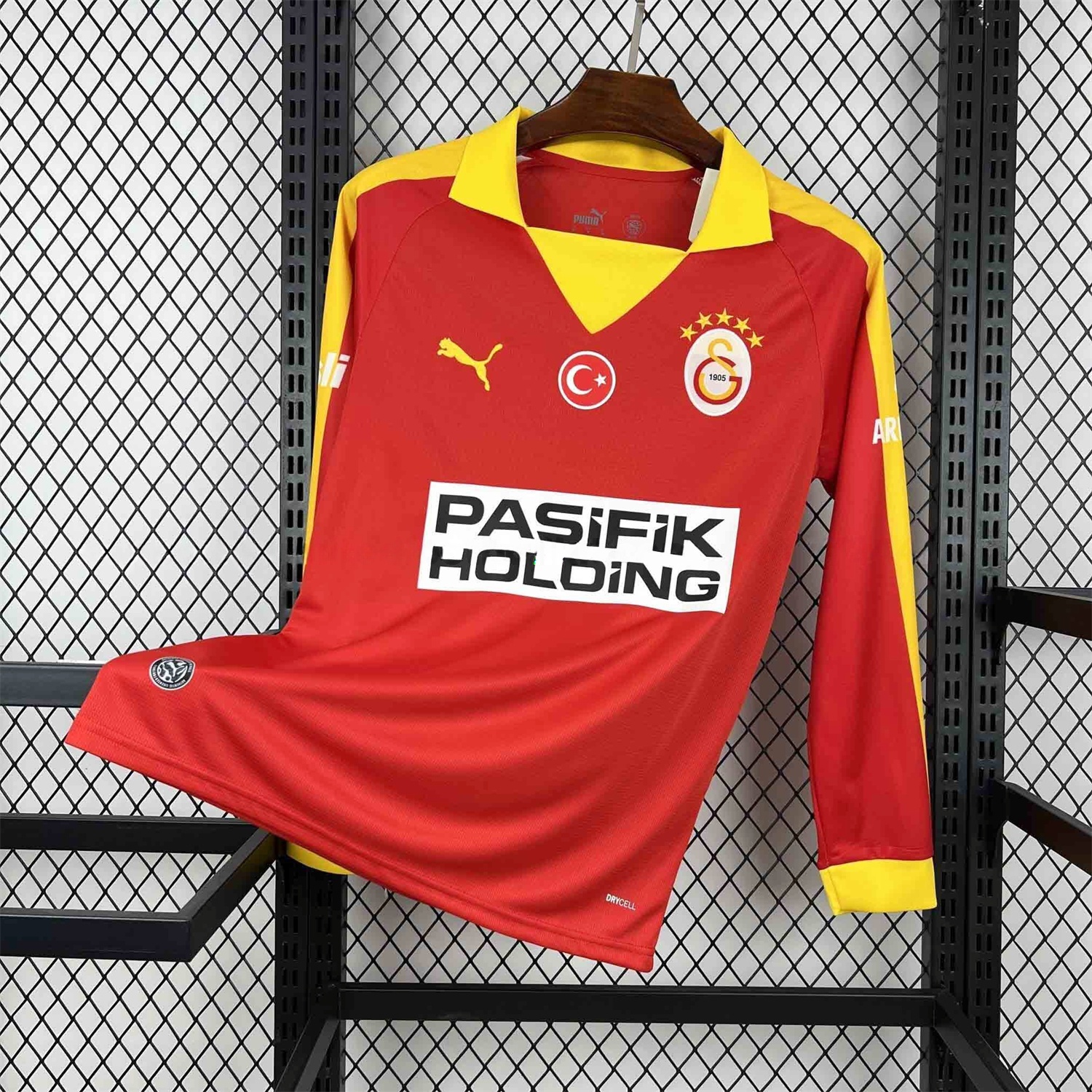 Galatasaray 25-26 Red Long Sleeves Jersey - Fans Version - UnitedFutballJersey