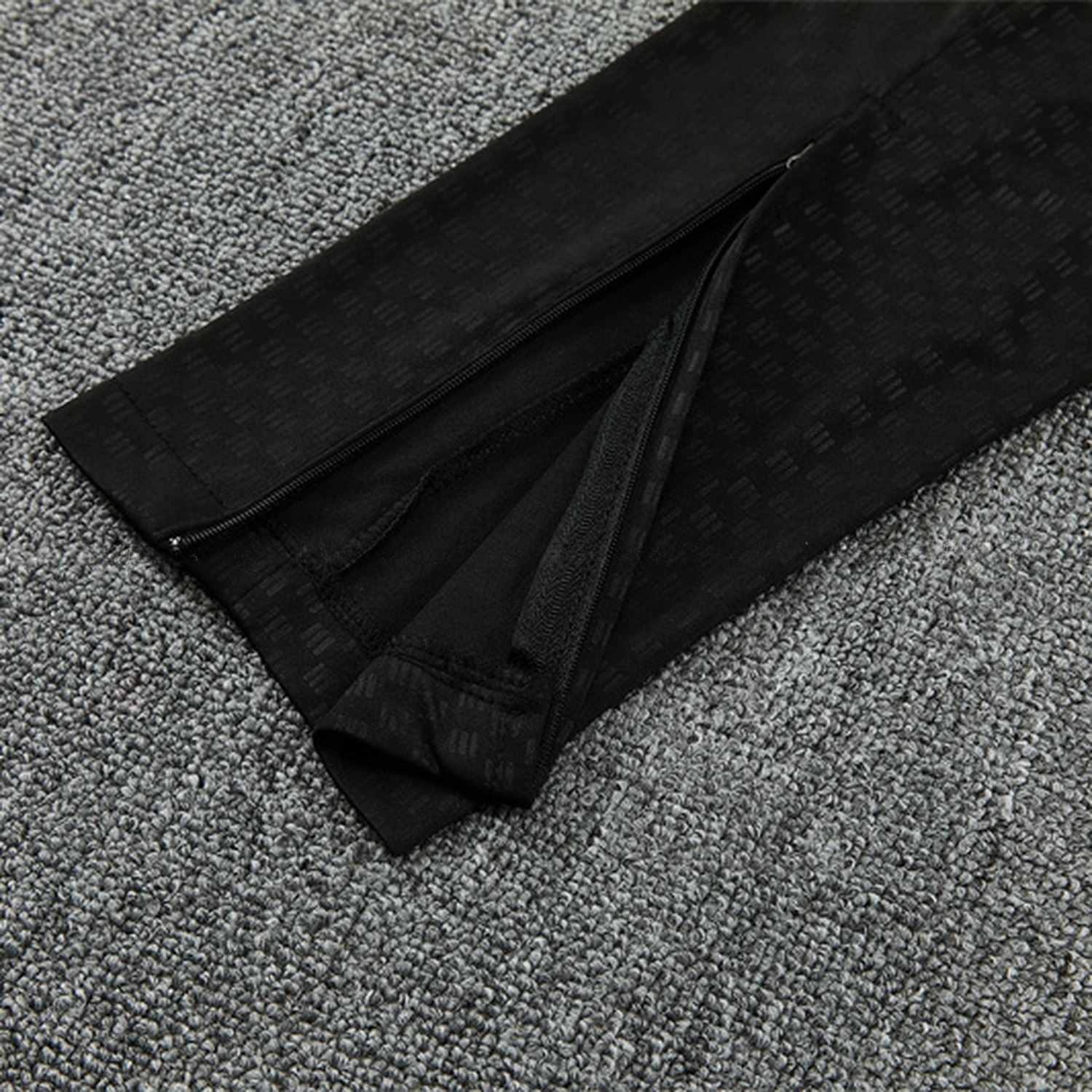 Liver.pool 26-27 Long Sleeve Training Set - Black Top & Black Pants - UnitedFutballJersey
