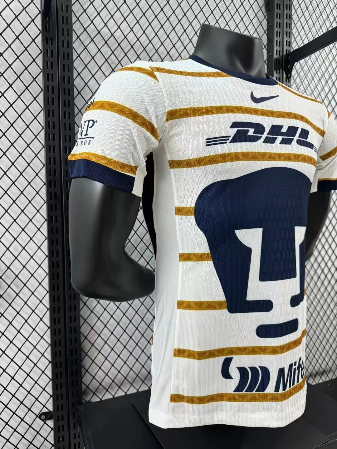 2024/2025 Player Version Pumas UNAM Home Football Shirt 1:1 Thai Quality