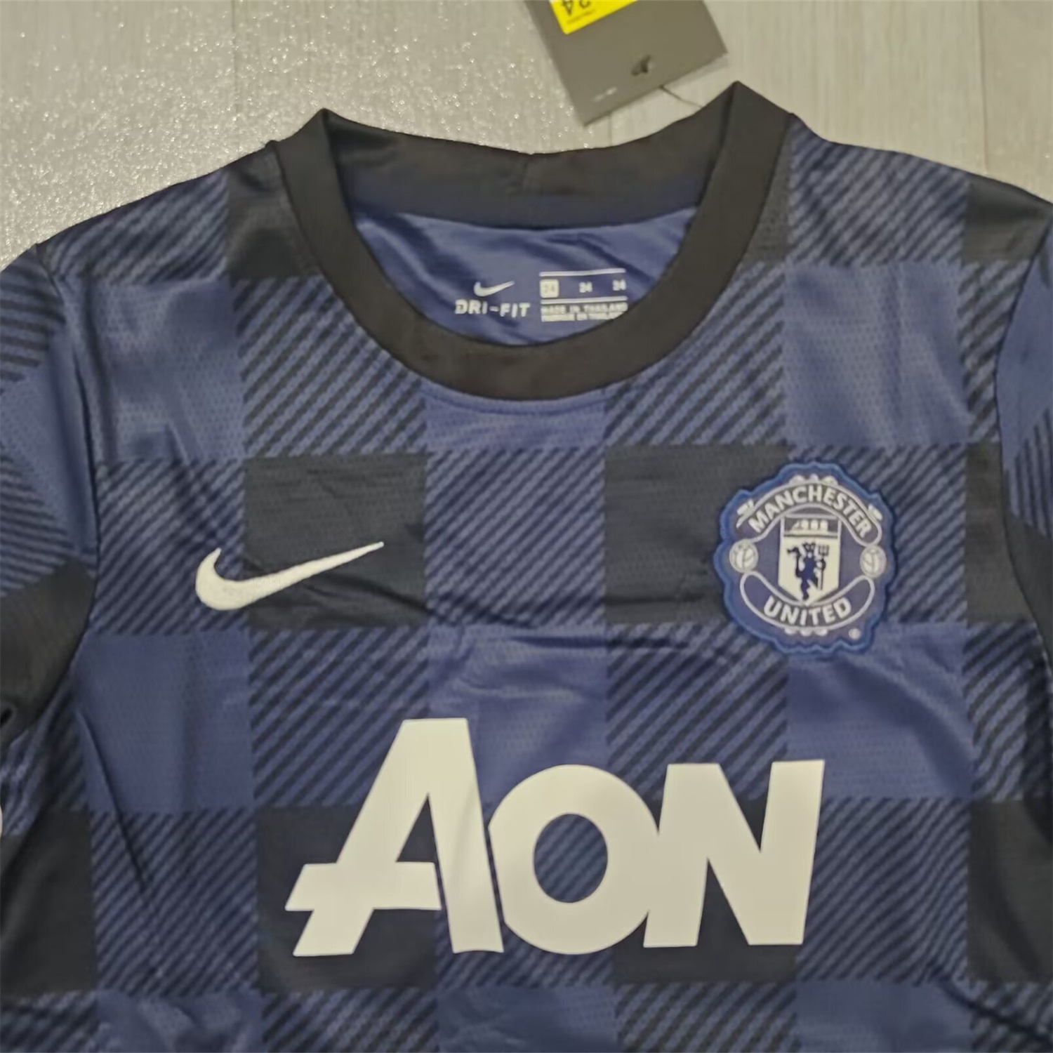 Retro Manchester United 2013-14 Away Kids Kit - UnitedFutballJersey